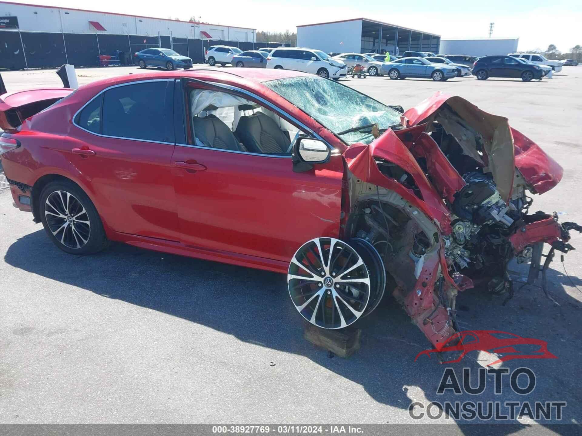 TOYOTA CAMRY 2019 - 4T1B11HK6KU228979