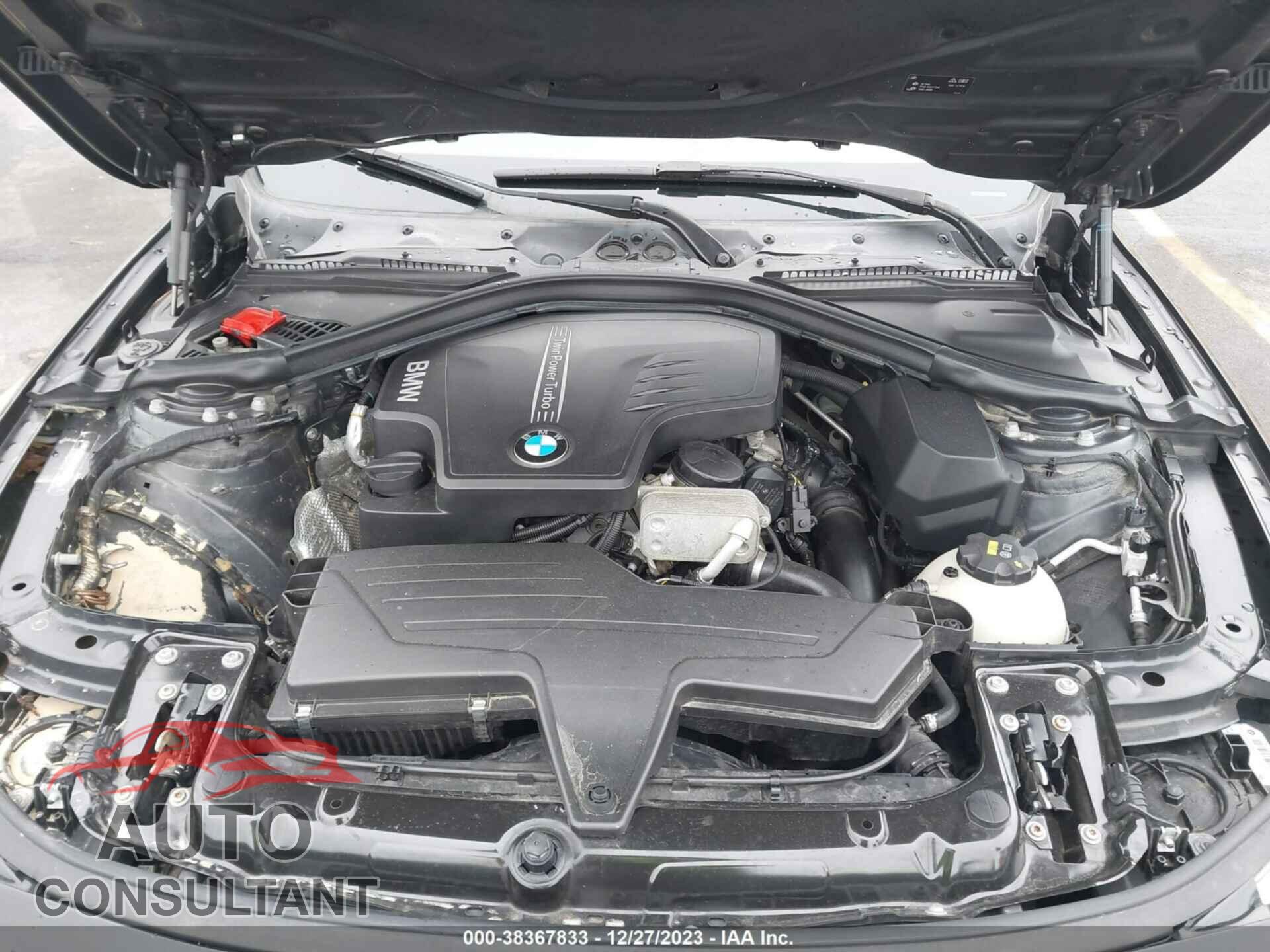 BMW 320I 2016 - WBA8E5G57GNU20139