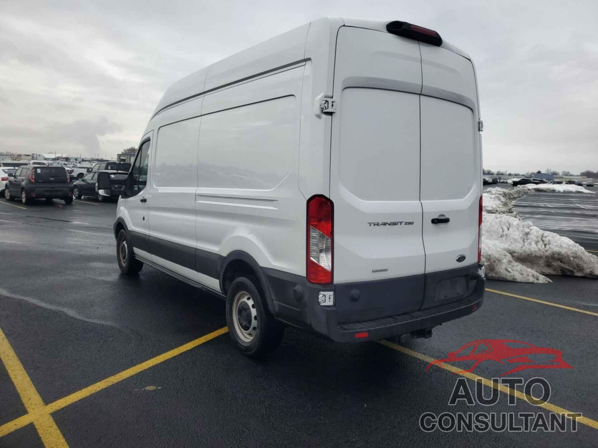 FORD TRANSIT 2019 - 1FTYR2XG2KKB30859