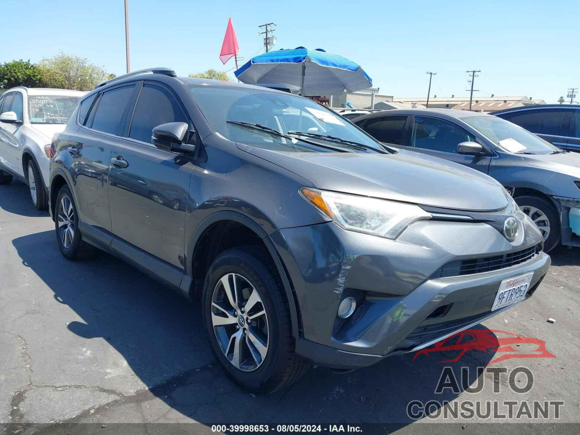 TOYOTA RAV4 2017 - JTMWFREV2HJ714834