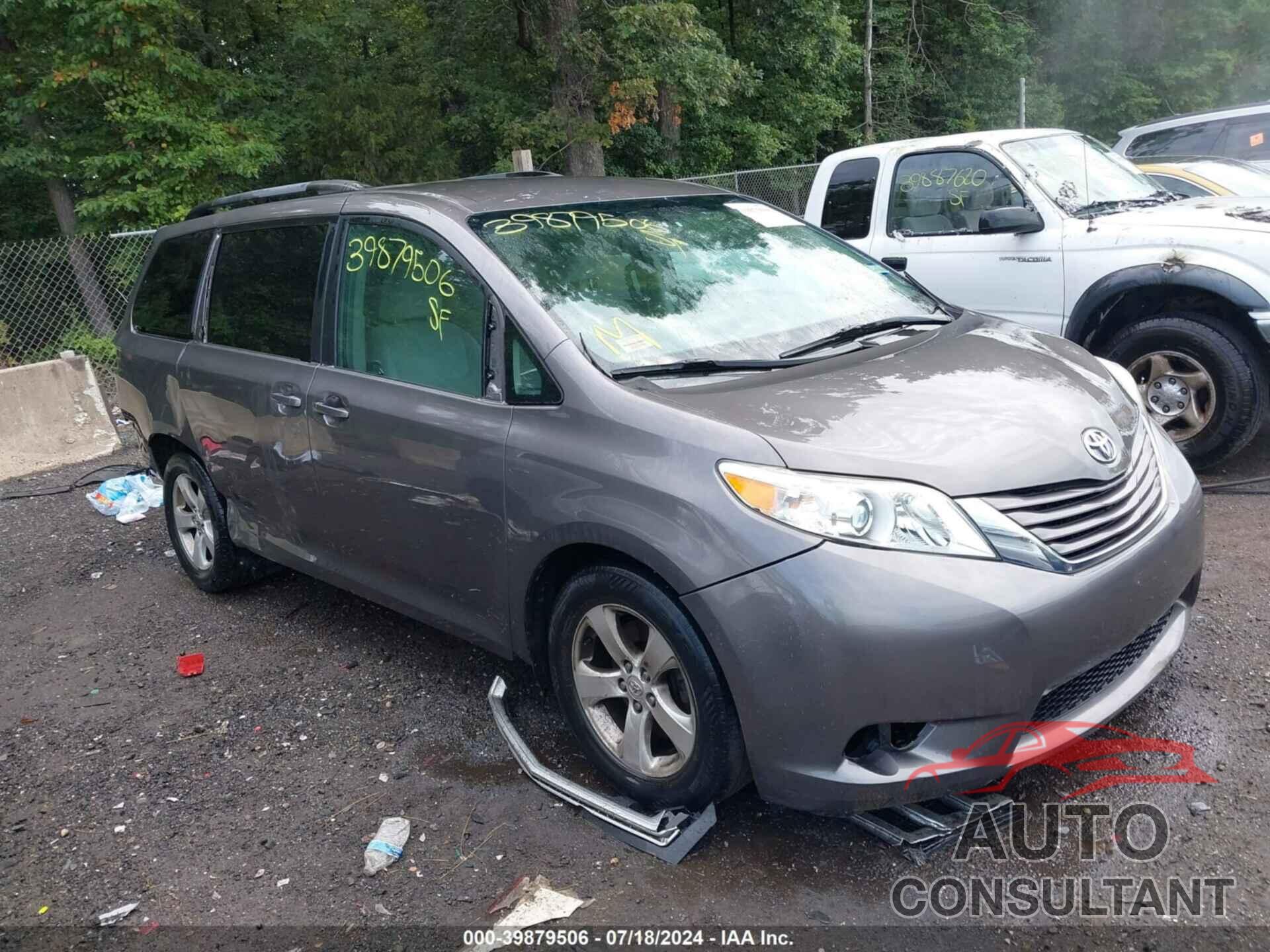 TOYOTA SIENNA 2017 - 5TDKZ3DC4HS791226