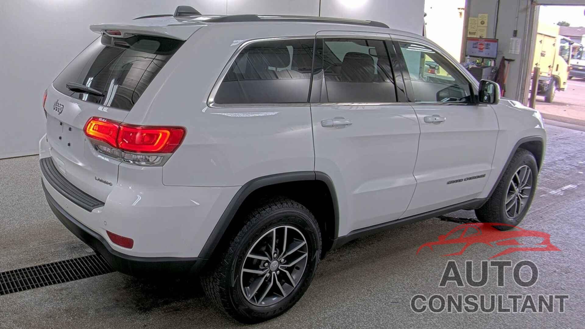 JEEP GRAND CHEROKEE 2018 - 1C4RJFAG9JC373606