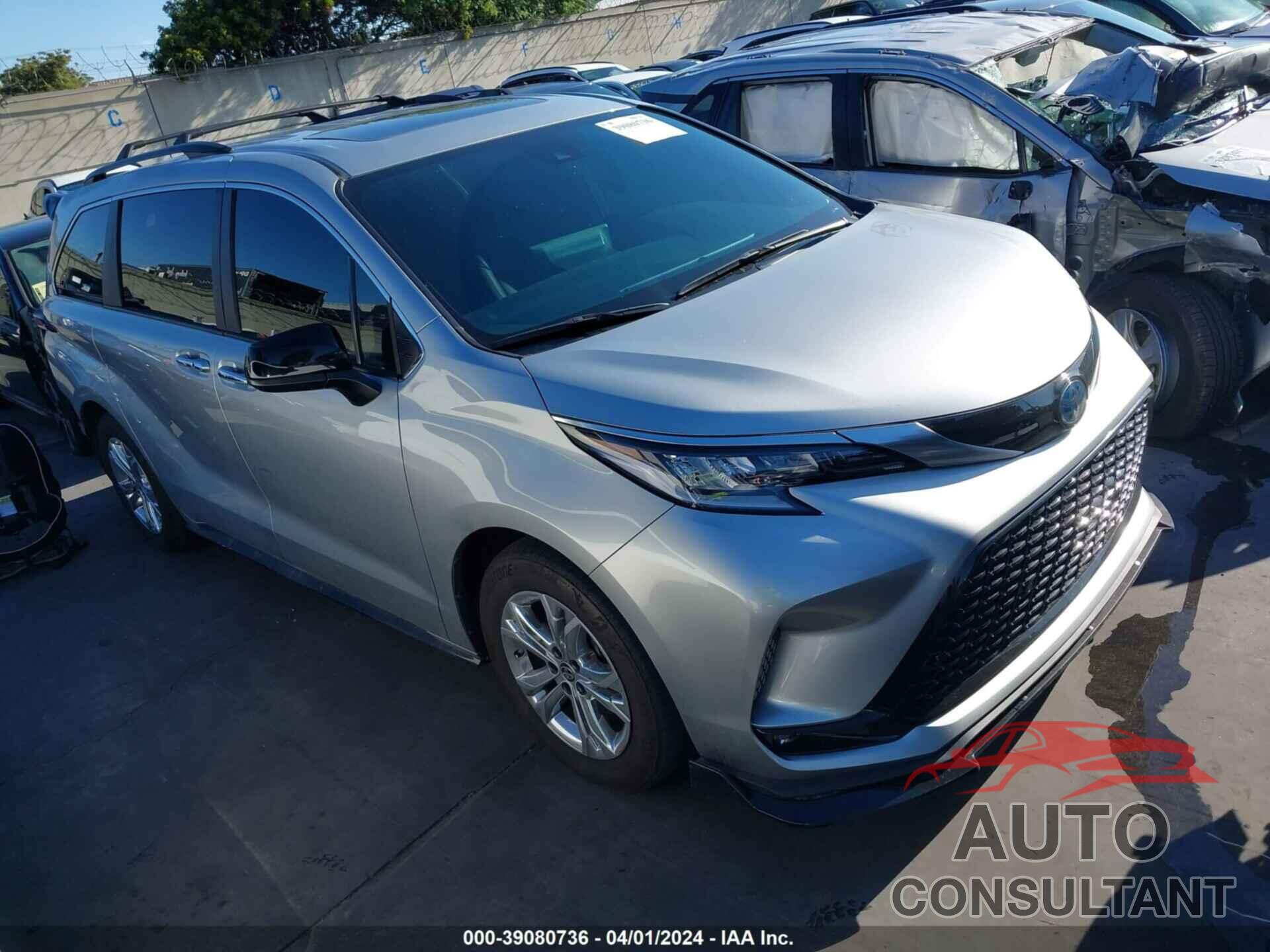 TOYOTA SIENNA 2022 - 5TDDSKFC4NS061767