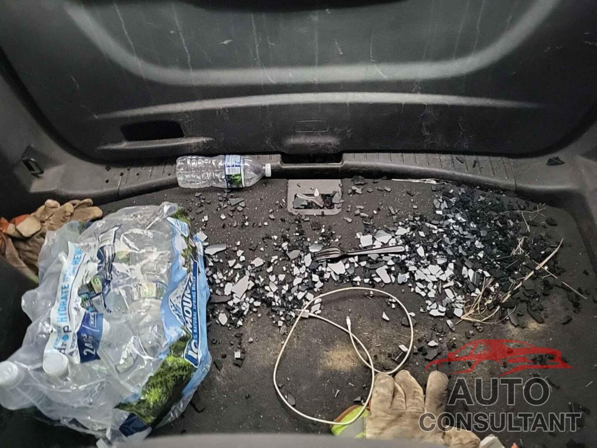 FORD ESCAPE 2019 - 1FMCU9G92KUB33277