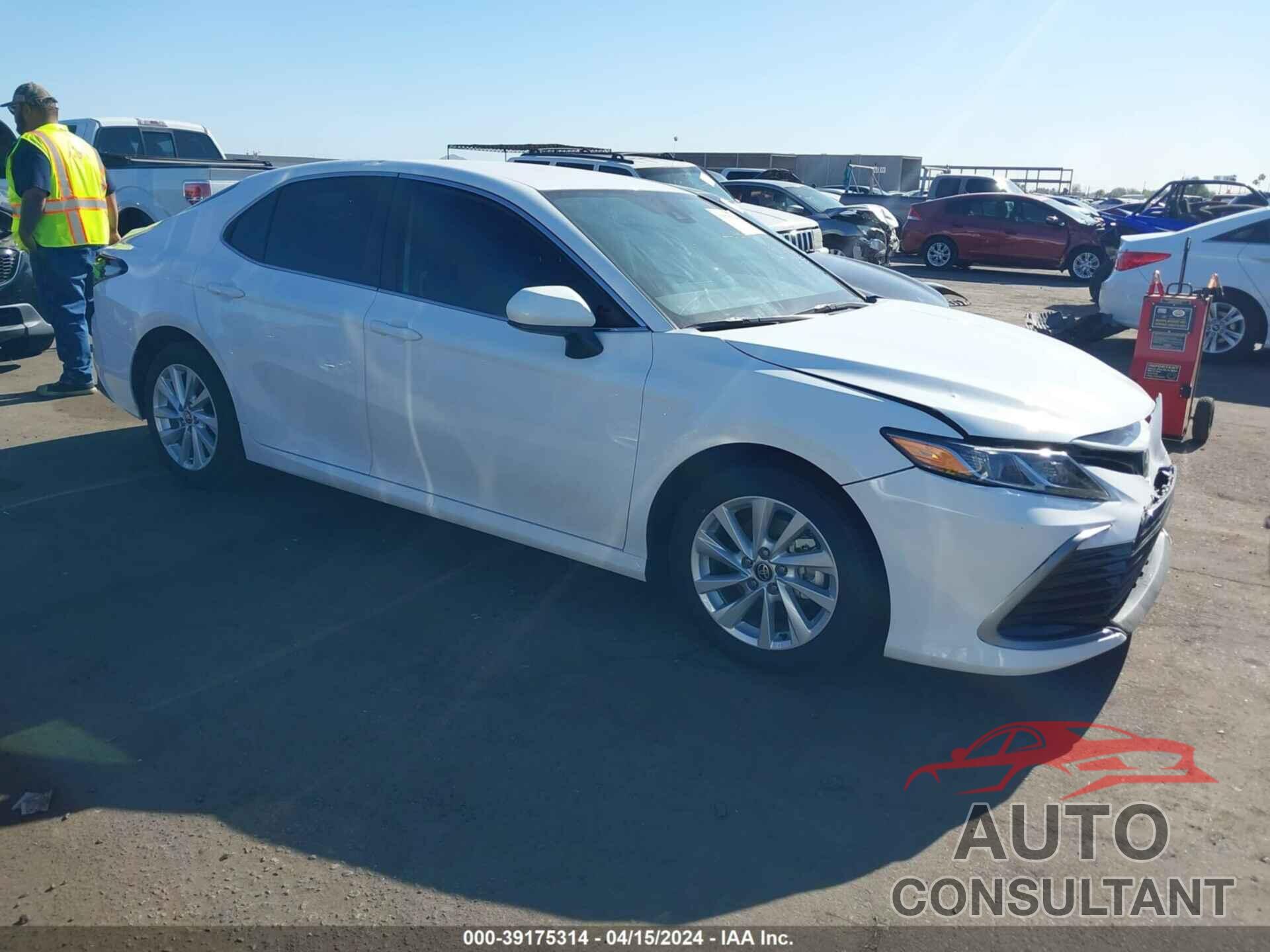 TOYOTA CAMRY 2024 - 4T1C11AK0RU877556