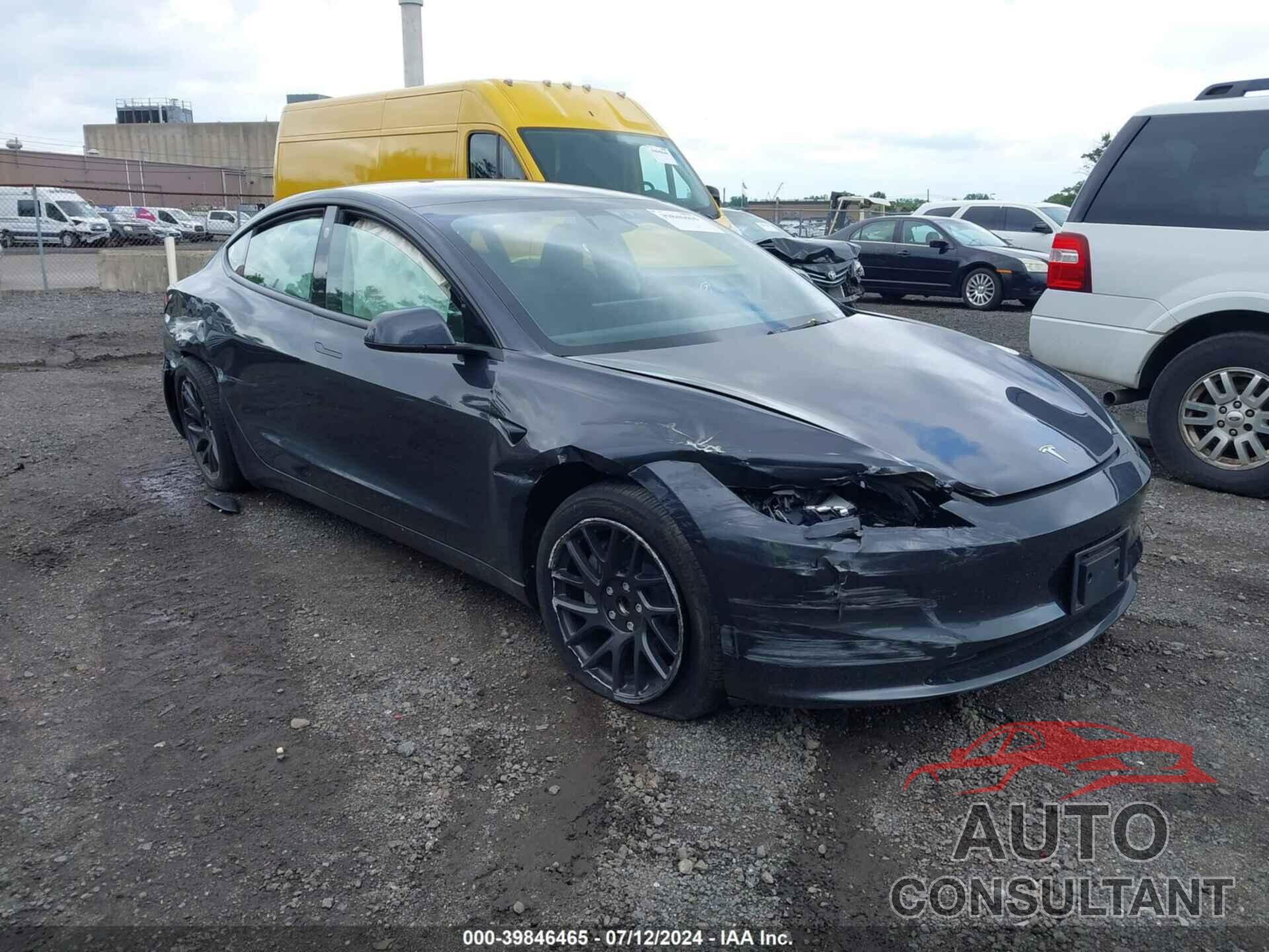 TESLA MODEL 3 2024 - 5YJ3E1EA4RF726982