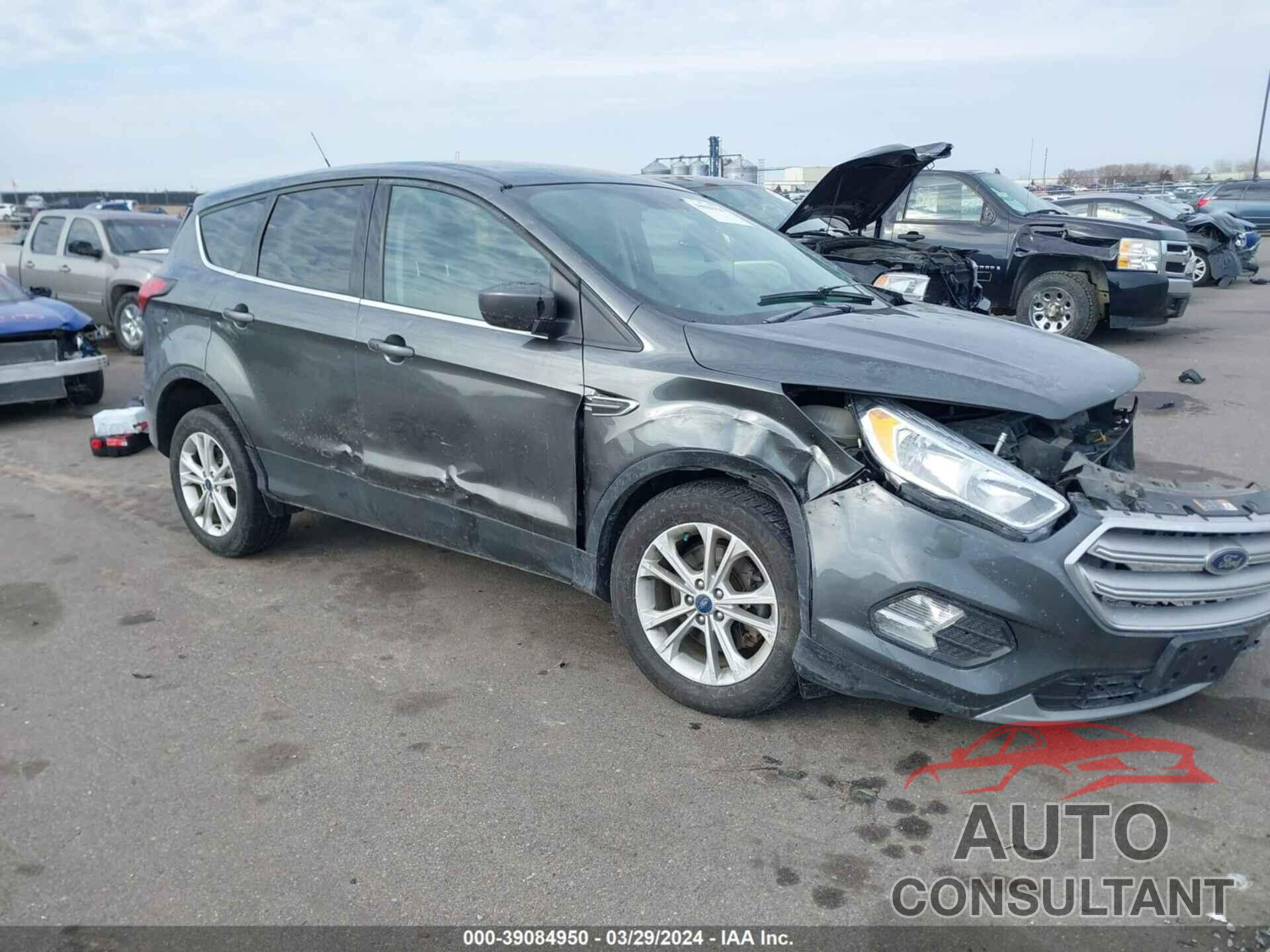 FORD ESCAPE 2019 - 1FMCU9GD9KUA19829