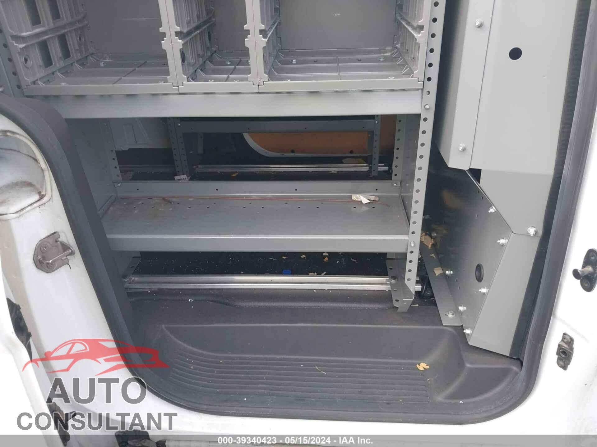 FORD TRANSIT CONNECT 2017 - NM0LS7F74H1319084