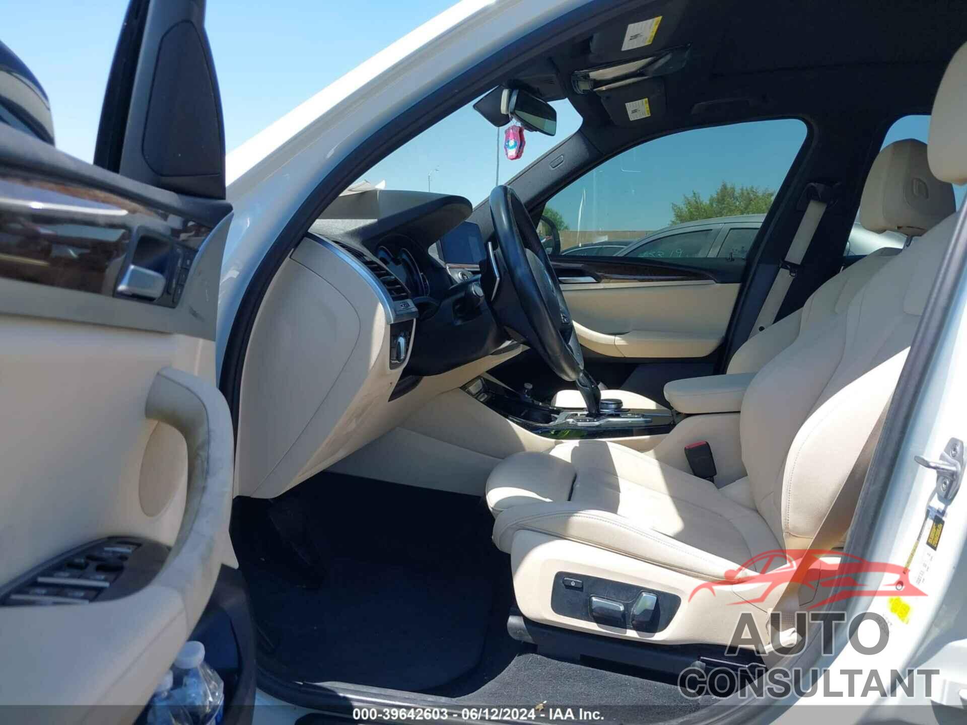 BMW X3 2019 - 5UXTR7C52KLF27320