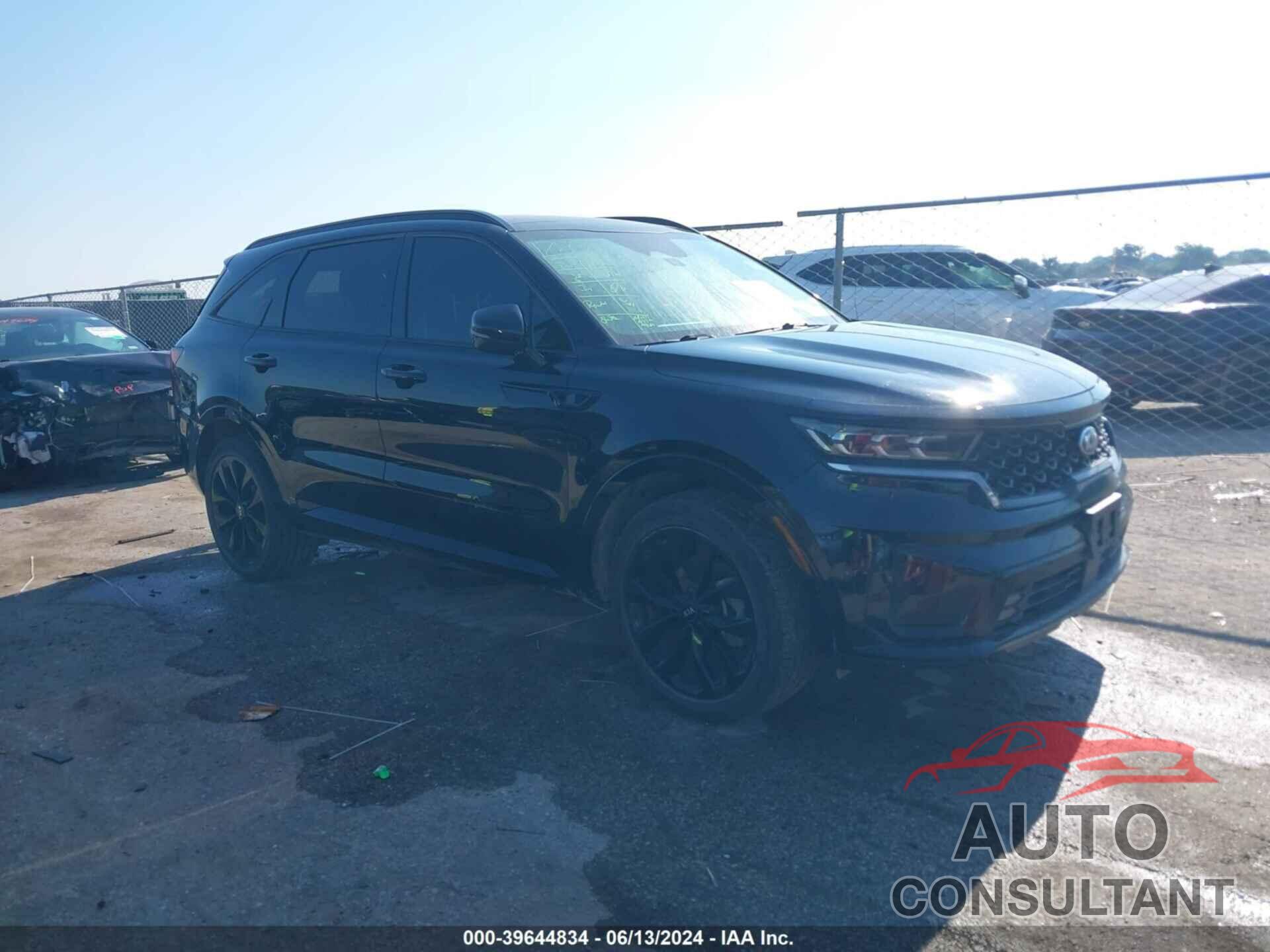 KIA SORENTO 2021 - 5XYRK4LF2MG029587