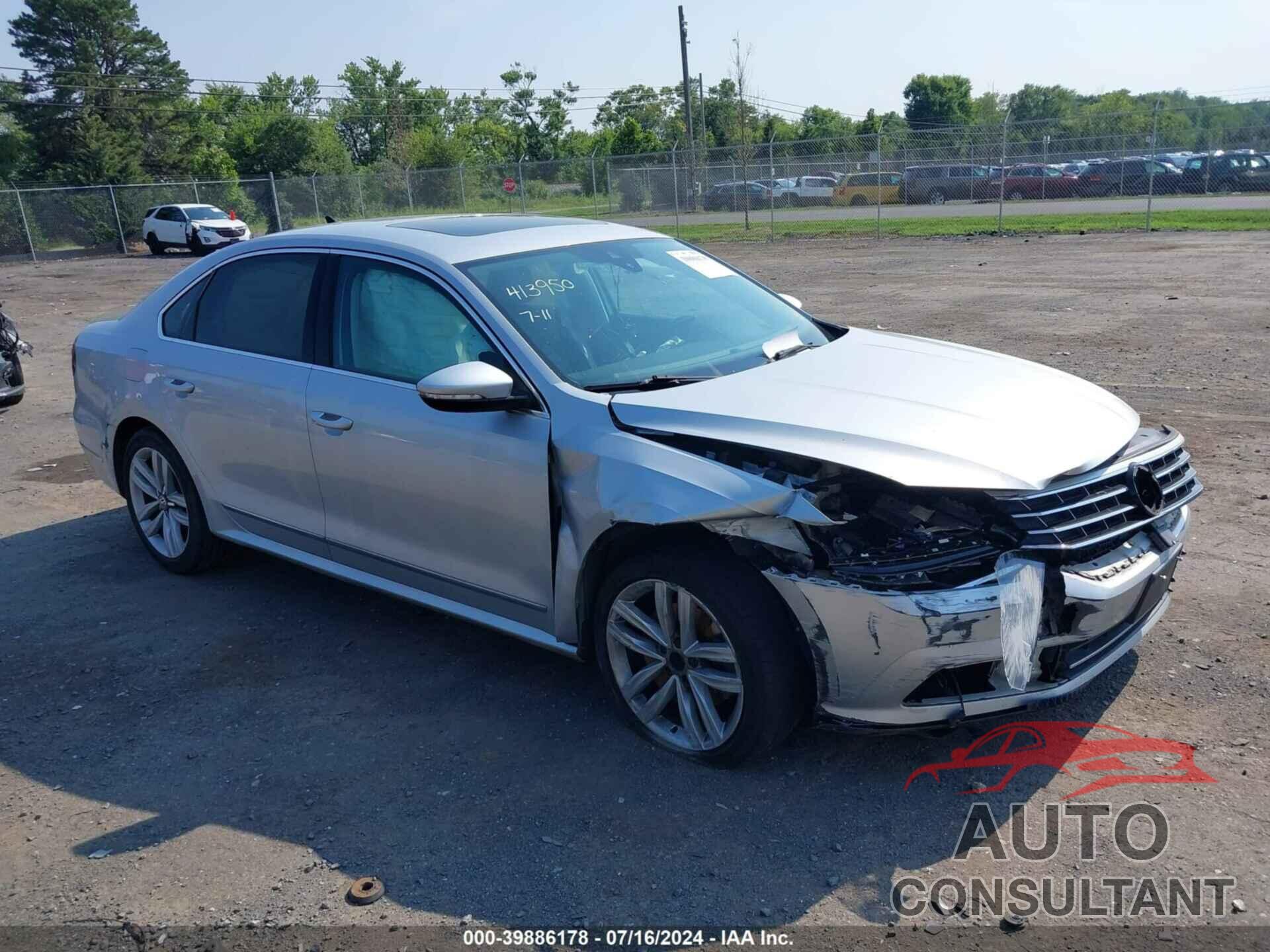 VOLKSWAGEN PASSAT 2017 - 1VWCT7A35HC086371