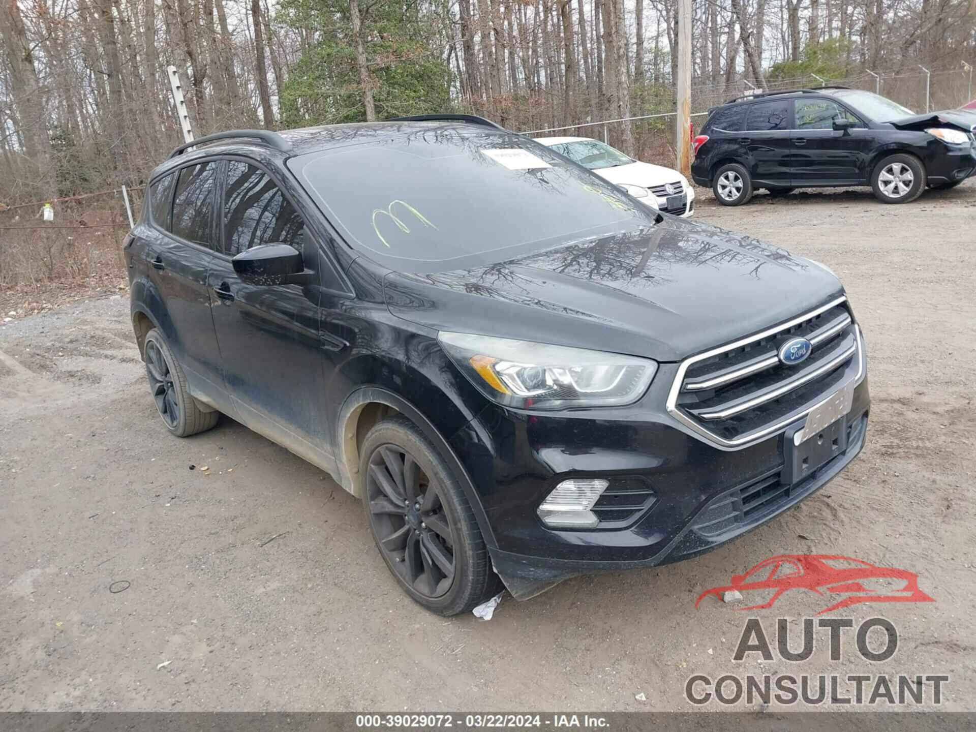 FORD ESCAPE 2017 - 1FMCU0G95HUA27362