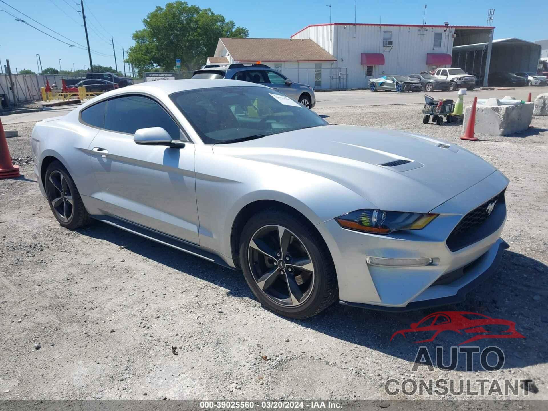 FORD MUSTANG 2018 - 1FA6P8TH6J5121373