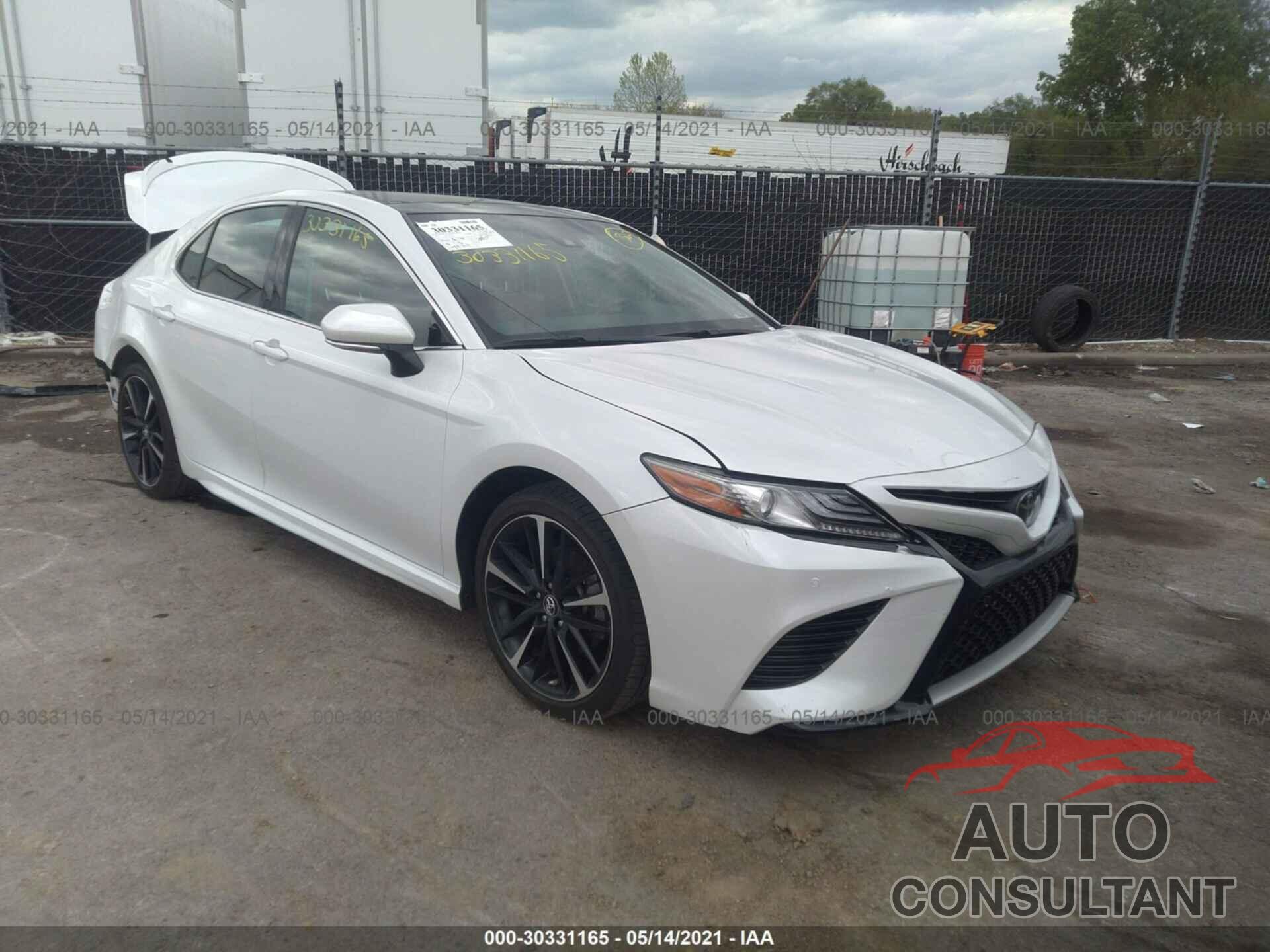 TOYOTA CAMRY 2018 - 4T1B61HK7JU664577