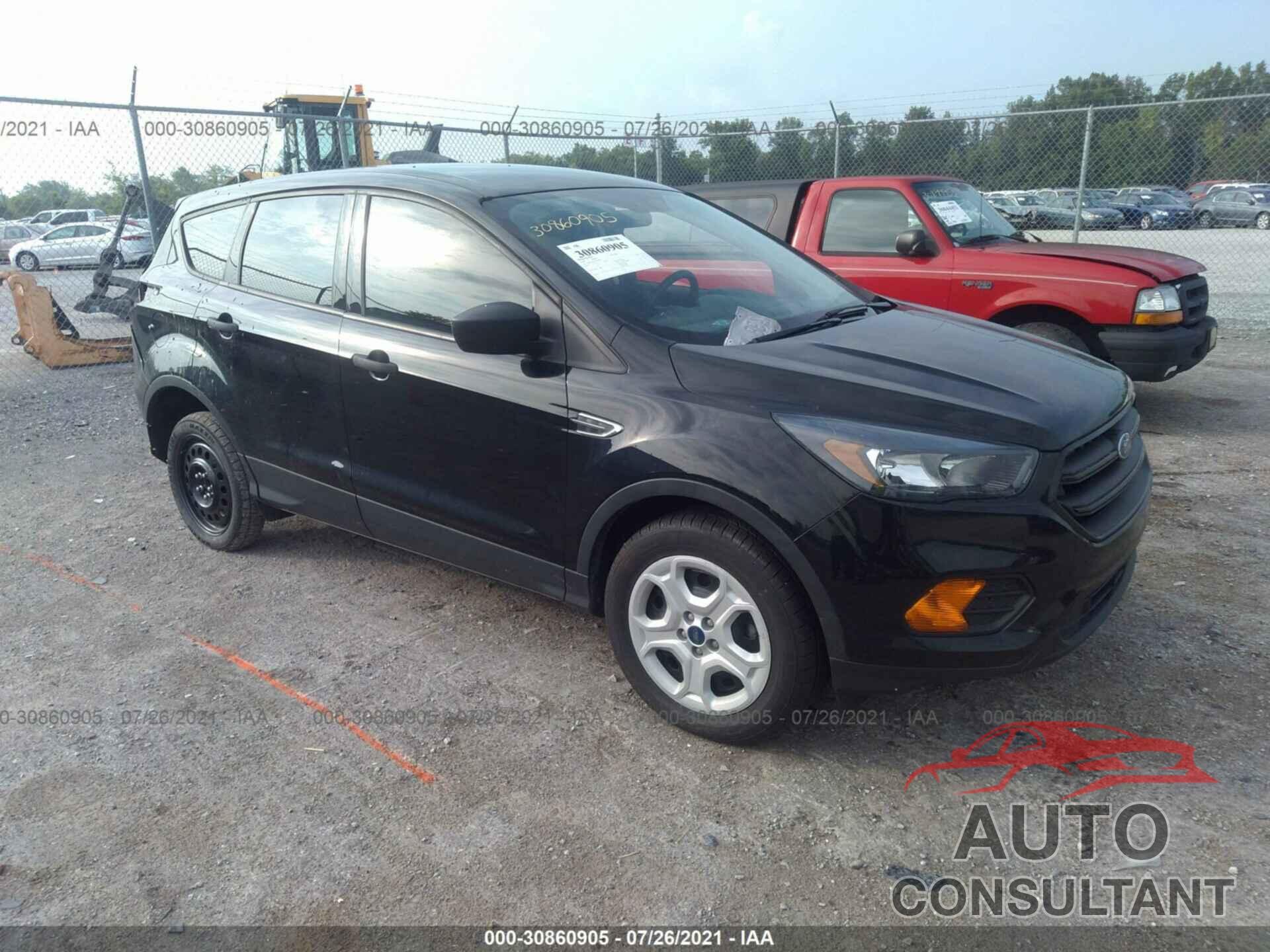 FORD ESCAPE 2018 - 1FMCU0F7XJUC77492