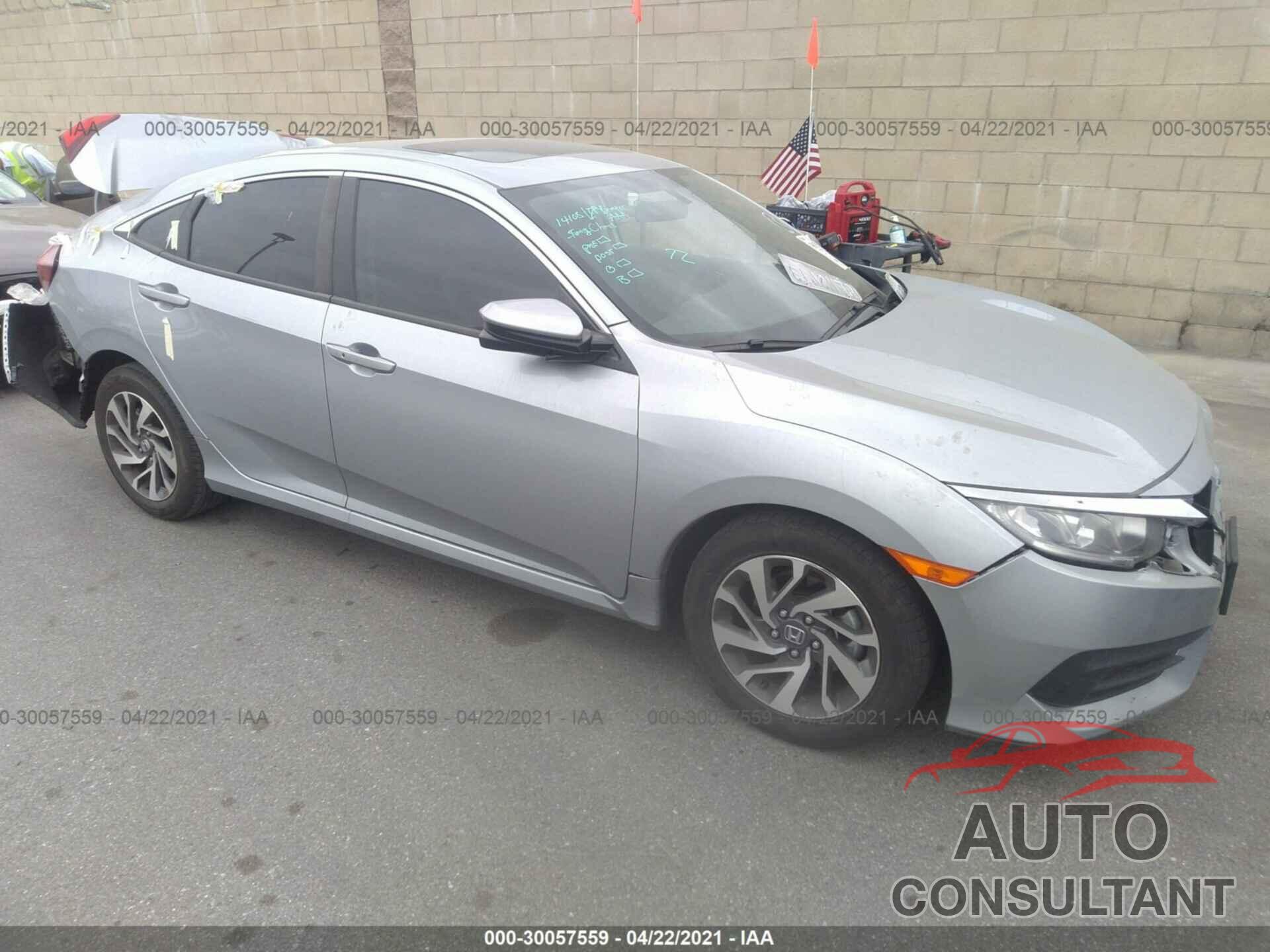 HONDA CIVIC SEDAN 2018 - 2HGFC2F74JH592096