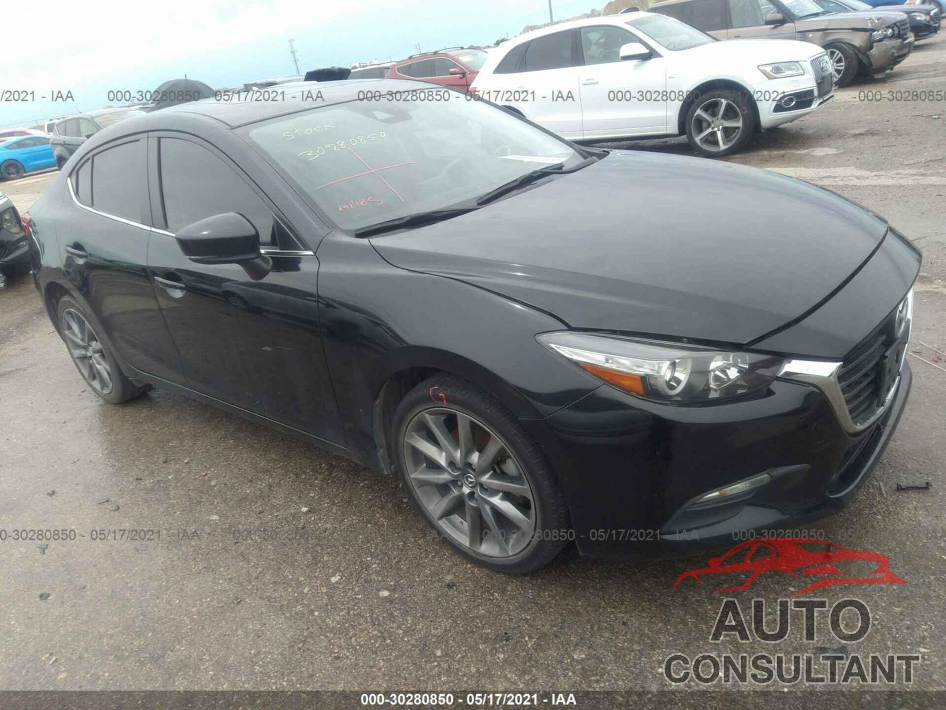 MAZDA MAZDA3 4-DOOR 2018 - 3MZBN1V36JM232911