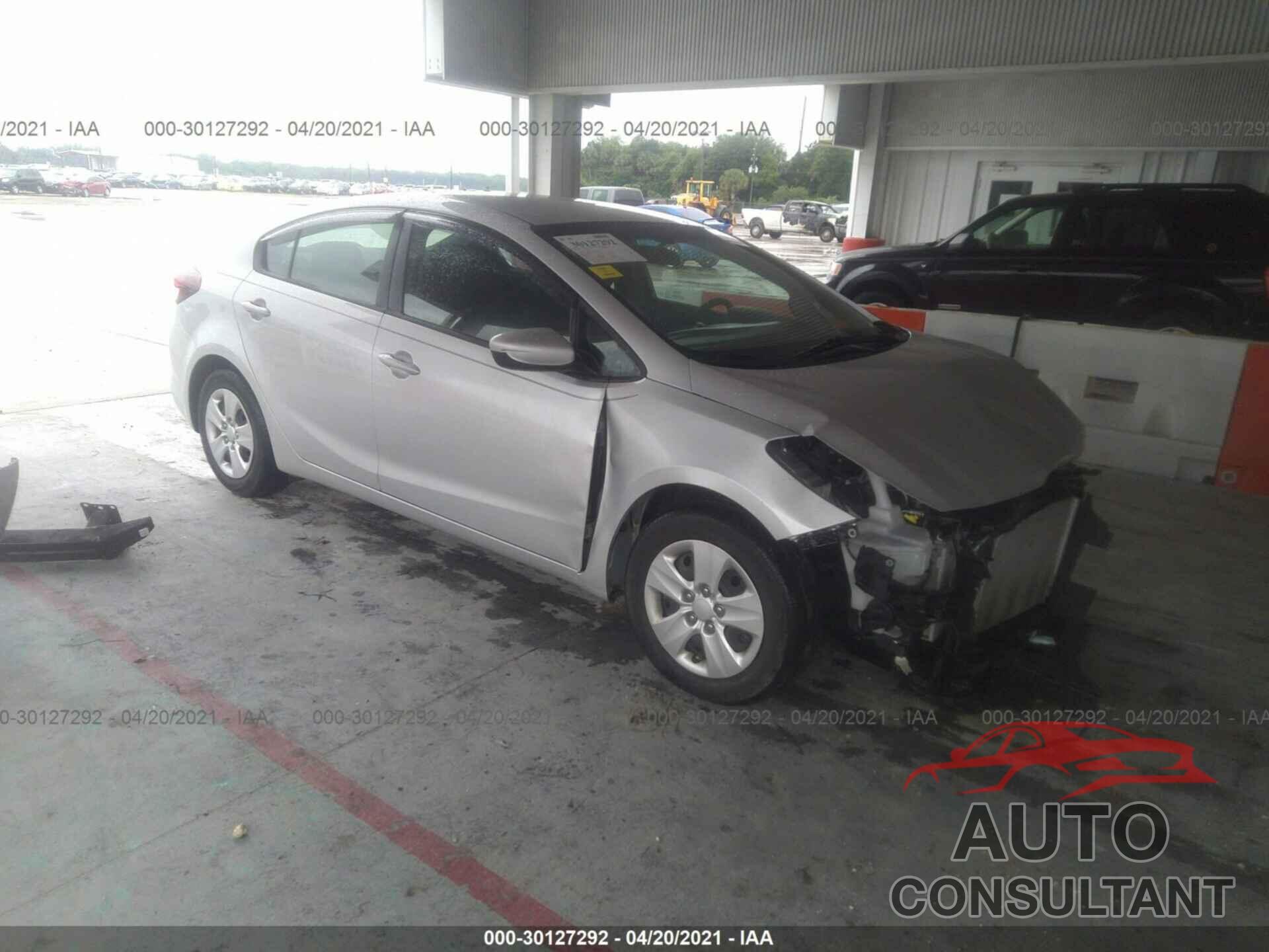 KIA FORTE 2018 - 3KPFK4A76JE193268