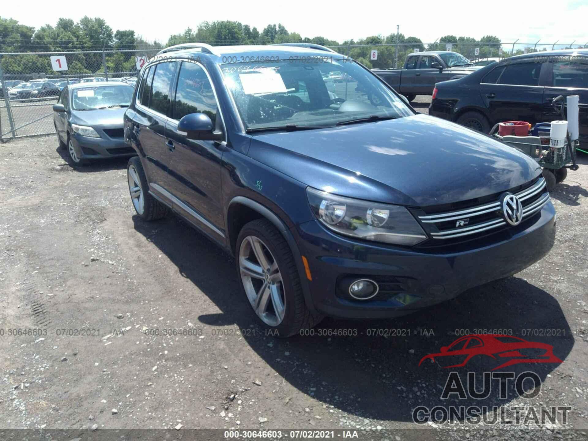 VOLKSWAGEN TIGUAN 2016 - WVGAV7AX8GW519603