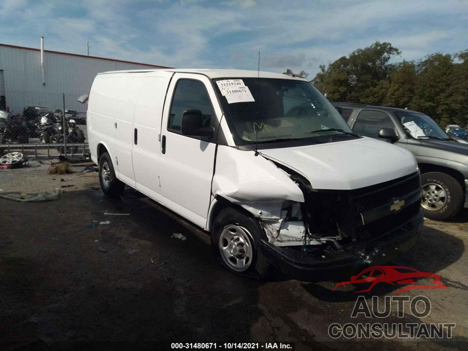 CHEVROLET EXPRESS CARGO VAN 2018 - 1GCWGAFP2J1269631