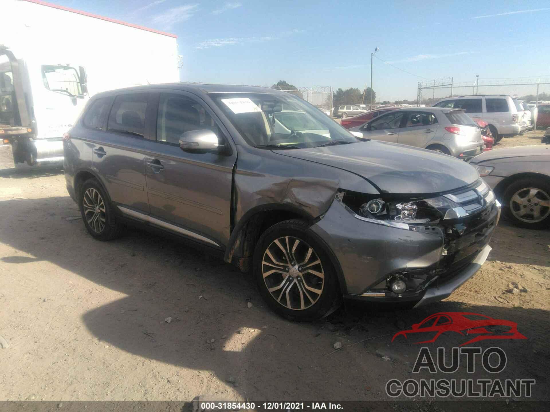 MITSUBISHI OUTLANDER 2017 - JA4AD3A36HZ005935