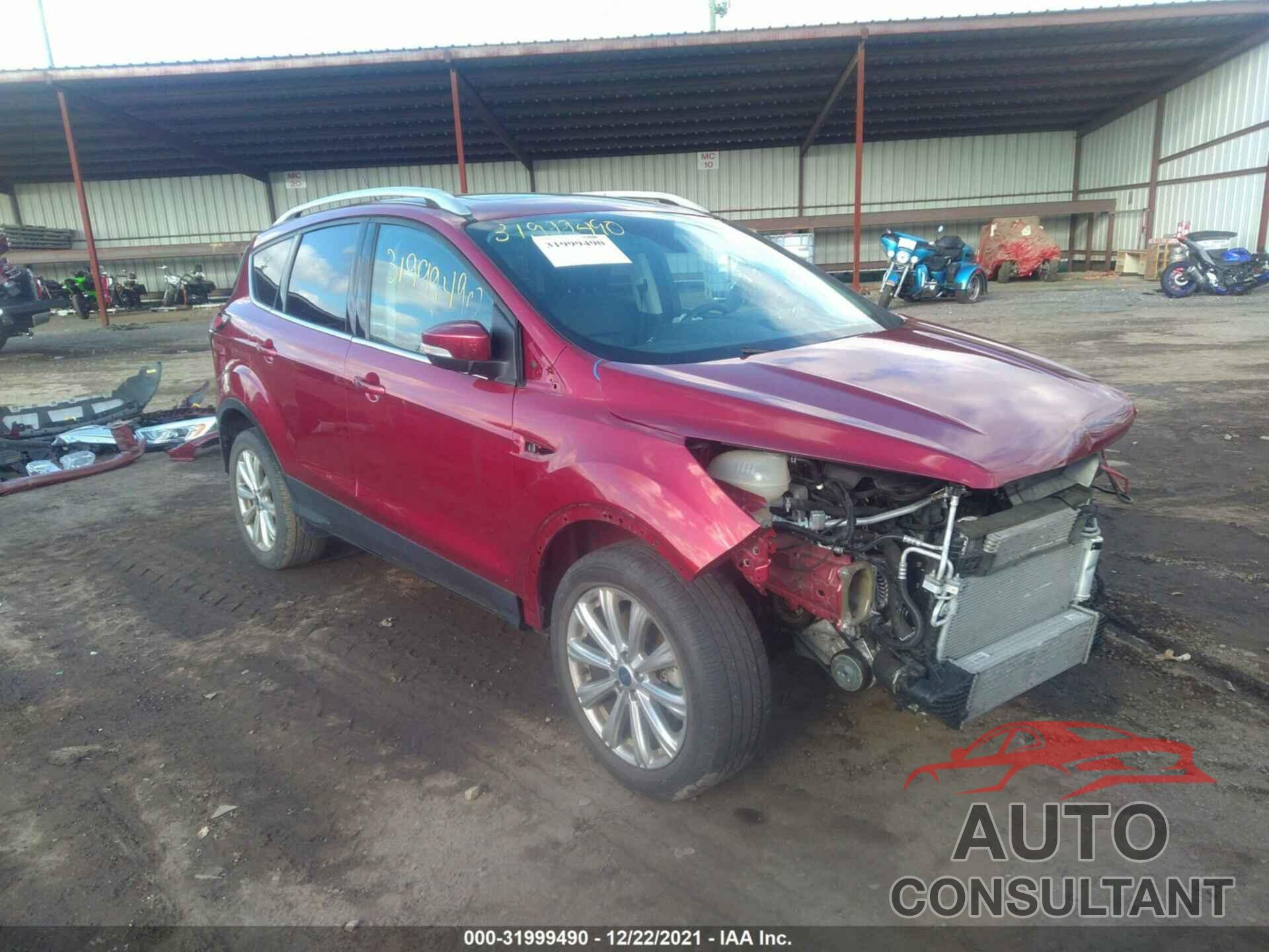 FORD ESCAPE 2017 - 1FMCU0J96HUE32994