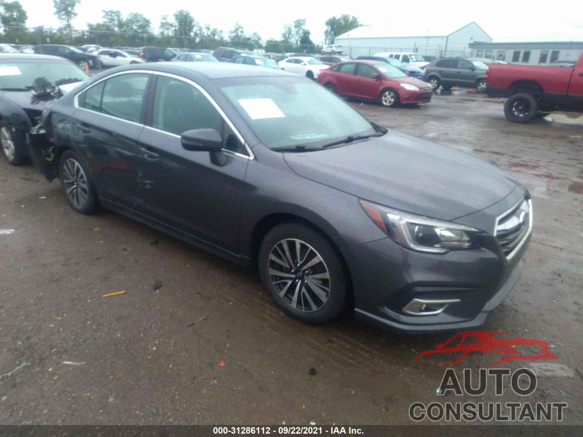 SUBARU LEGACY 2019 - 4S3BNAF61K3022859