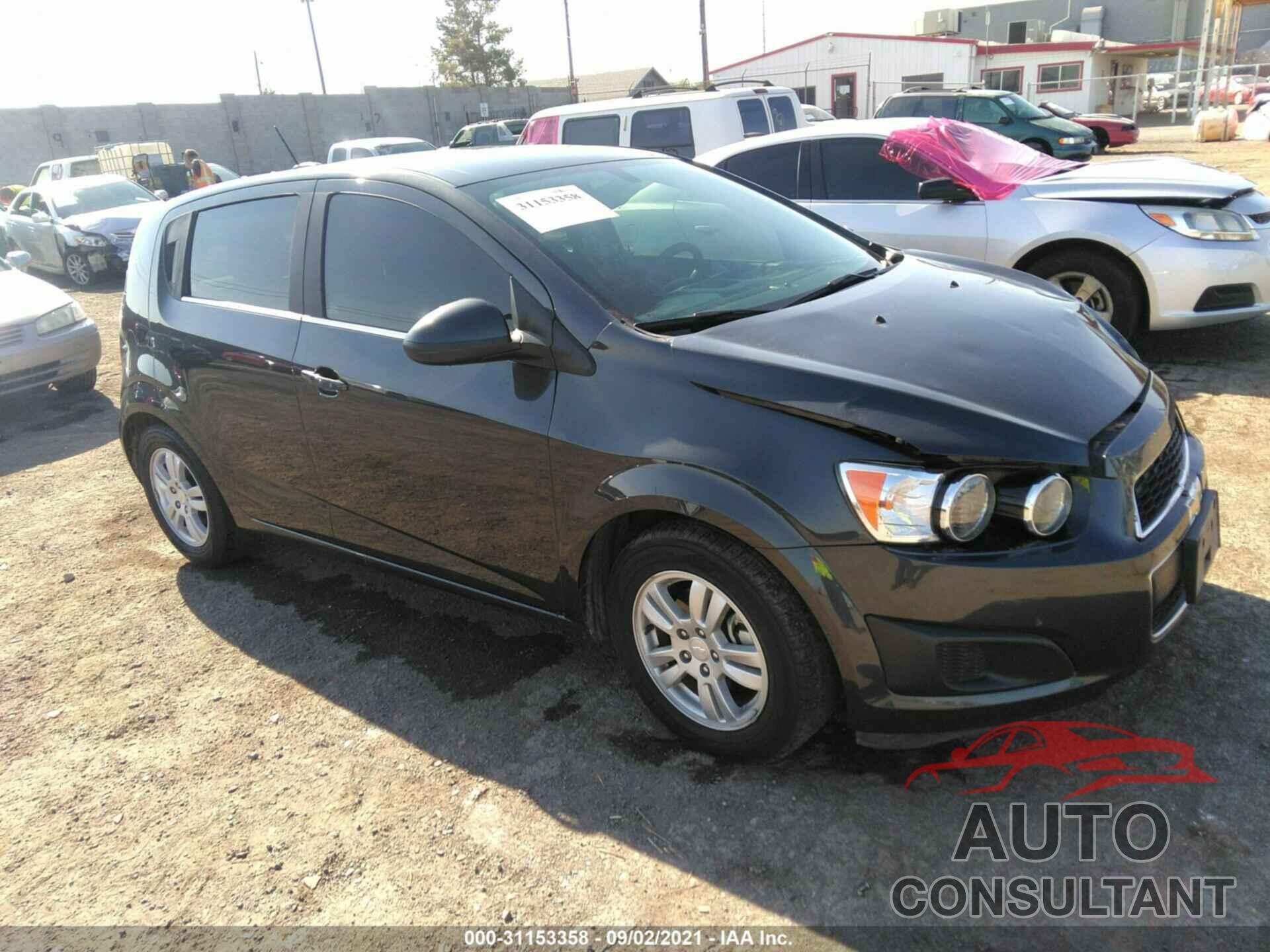CHEVROLET SONIC 2016 - 1G1JC6SH3G4159267