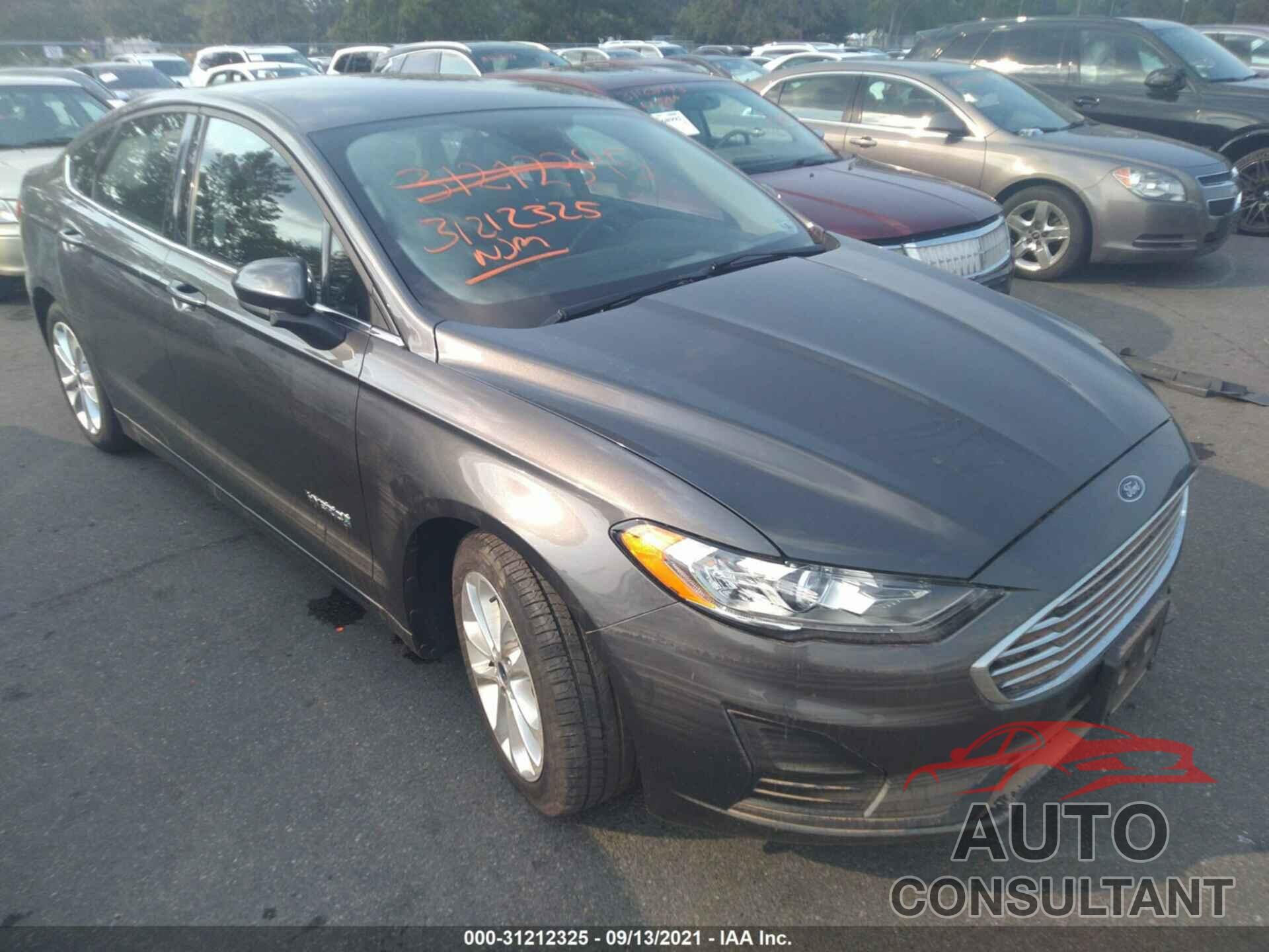 FORD FUSION HYBRID 2019 - 3FA6P0LU3KR192396