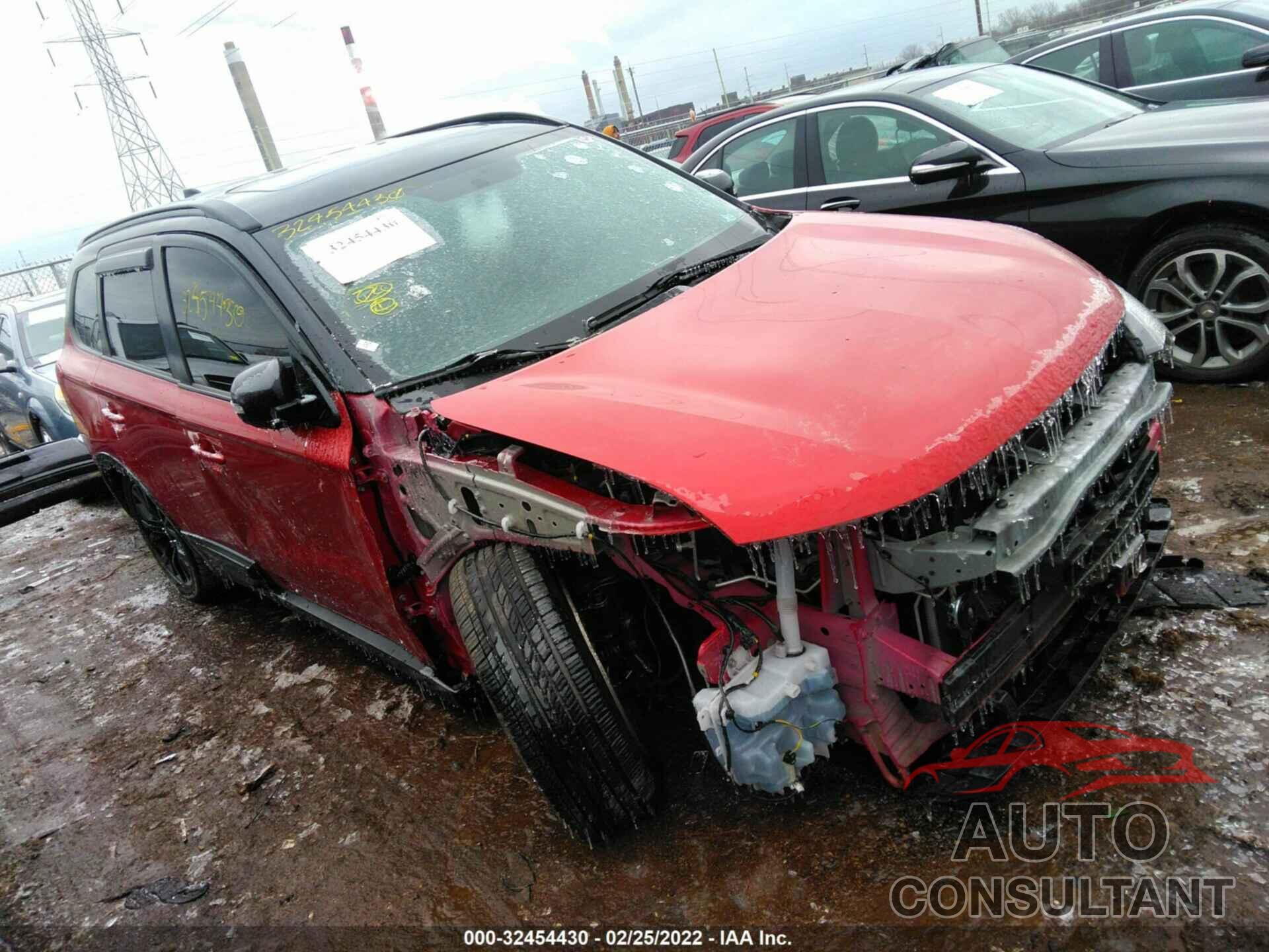 MITSUBISHI OUTLANDER 2018 - JA4AD3A34JZ018480