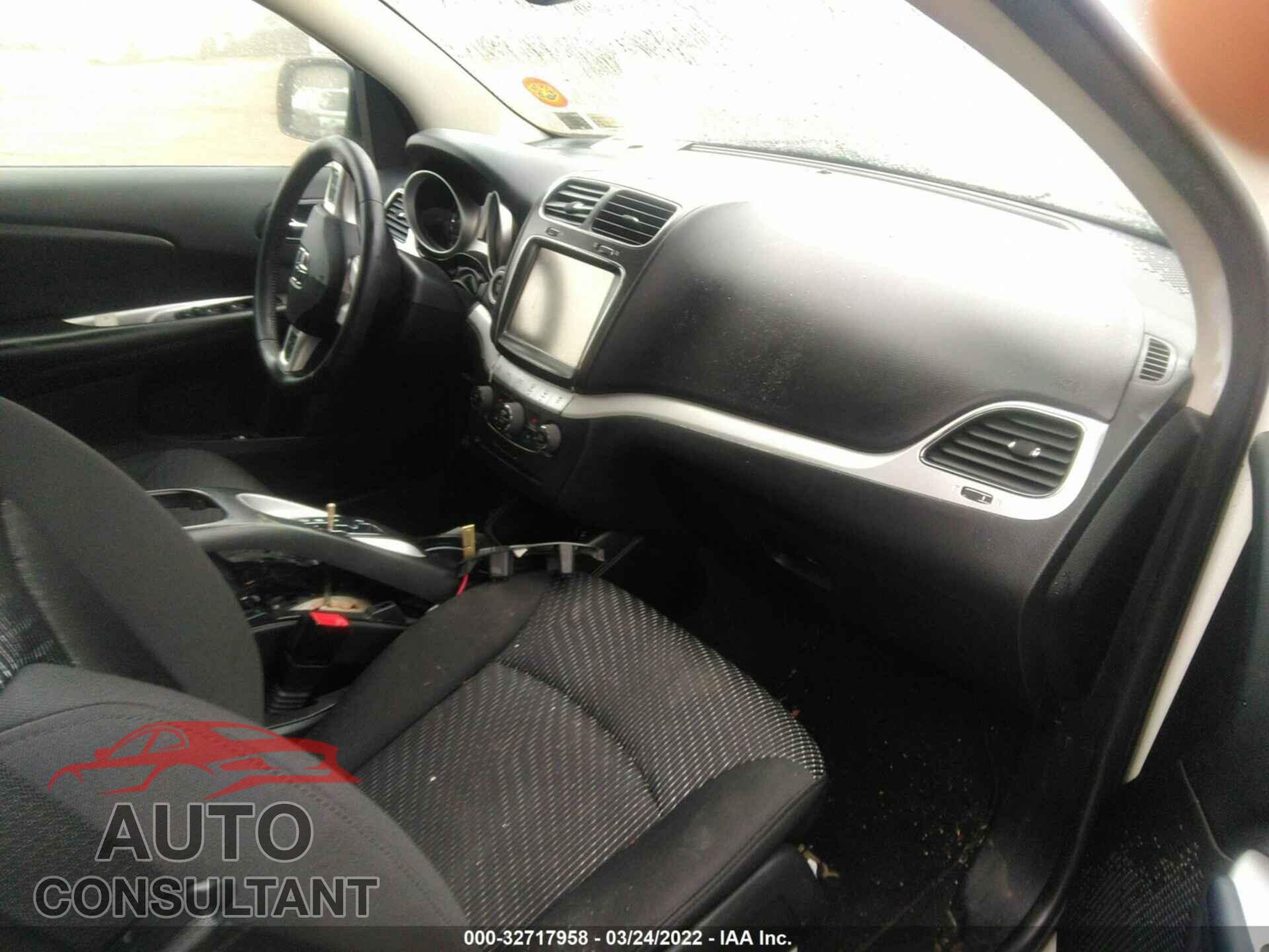 DODGE JOURNEY 2017 - 3C4PDCBB3HT524180