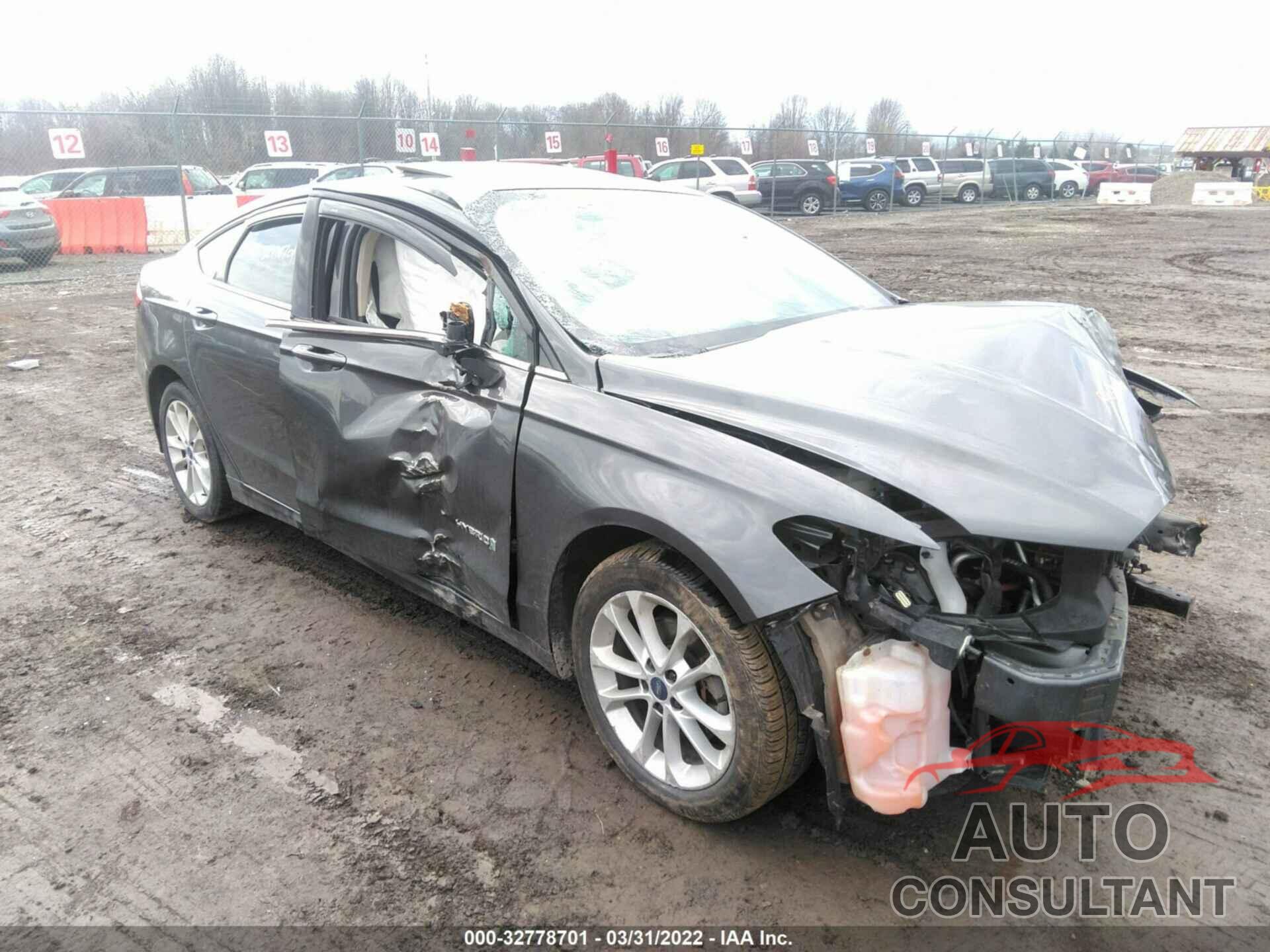 FORD FUSION HYBRID 2019 - 3FA6P0LU1KR120967