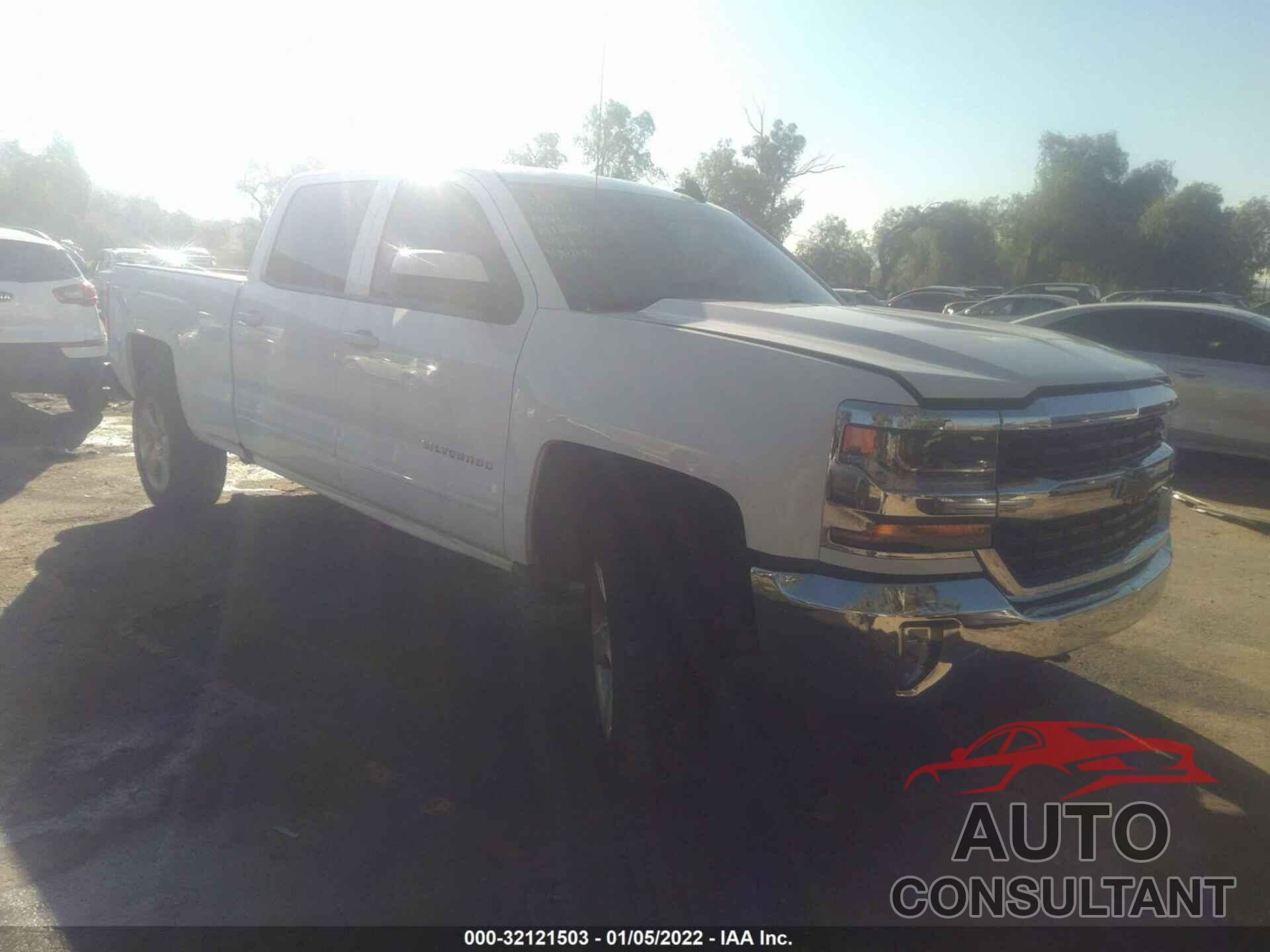 CHEVROLET SILVERADO 1500 2018 - 1GCPCREC8JF152202