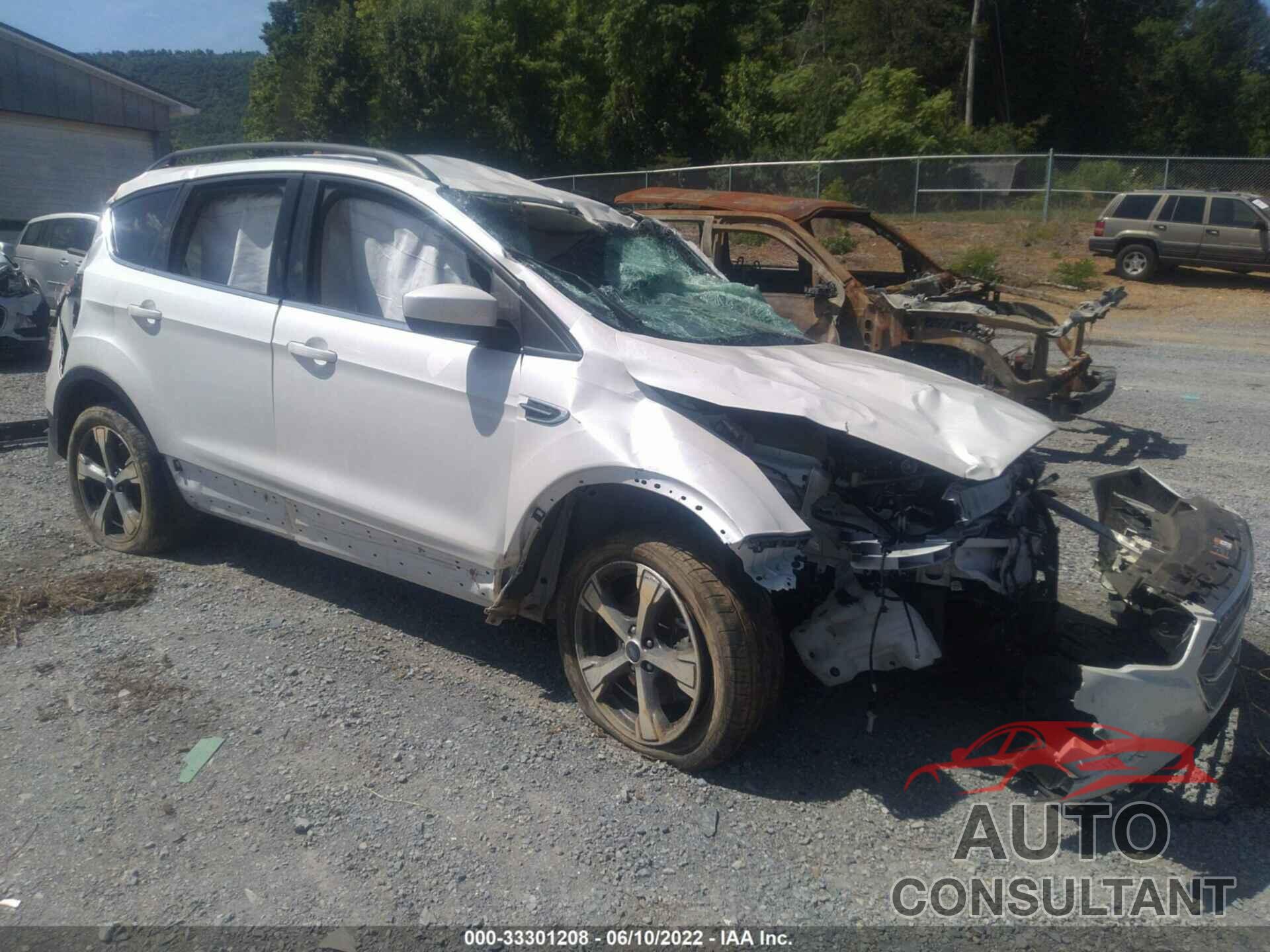 FORD ESCAPE 2017 - 1FMCU9G92HUB65221