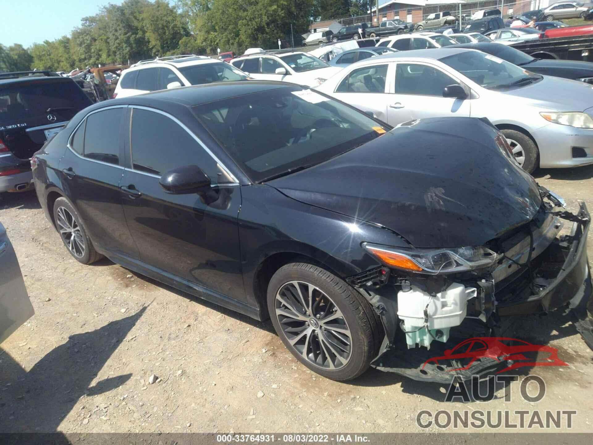 TOYOTA CAMRY 2018 - 4T1B11HK0JU630091