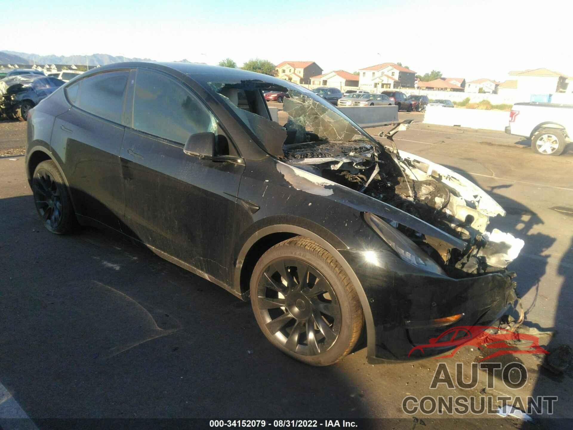 TESLA MODEL Y 2021 - 5YJYGDEE4MF093087