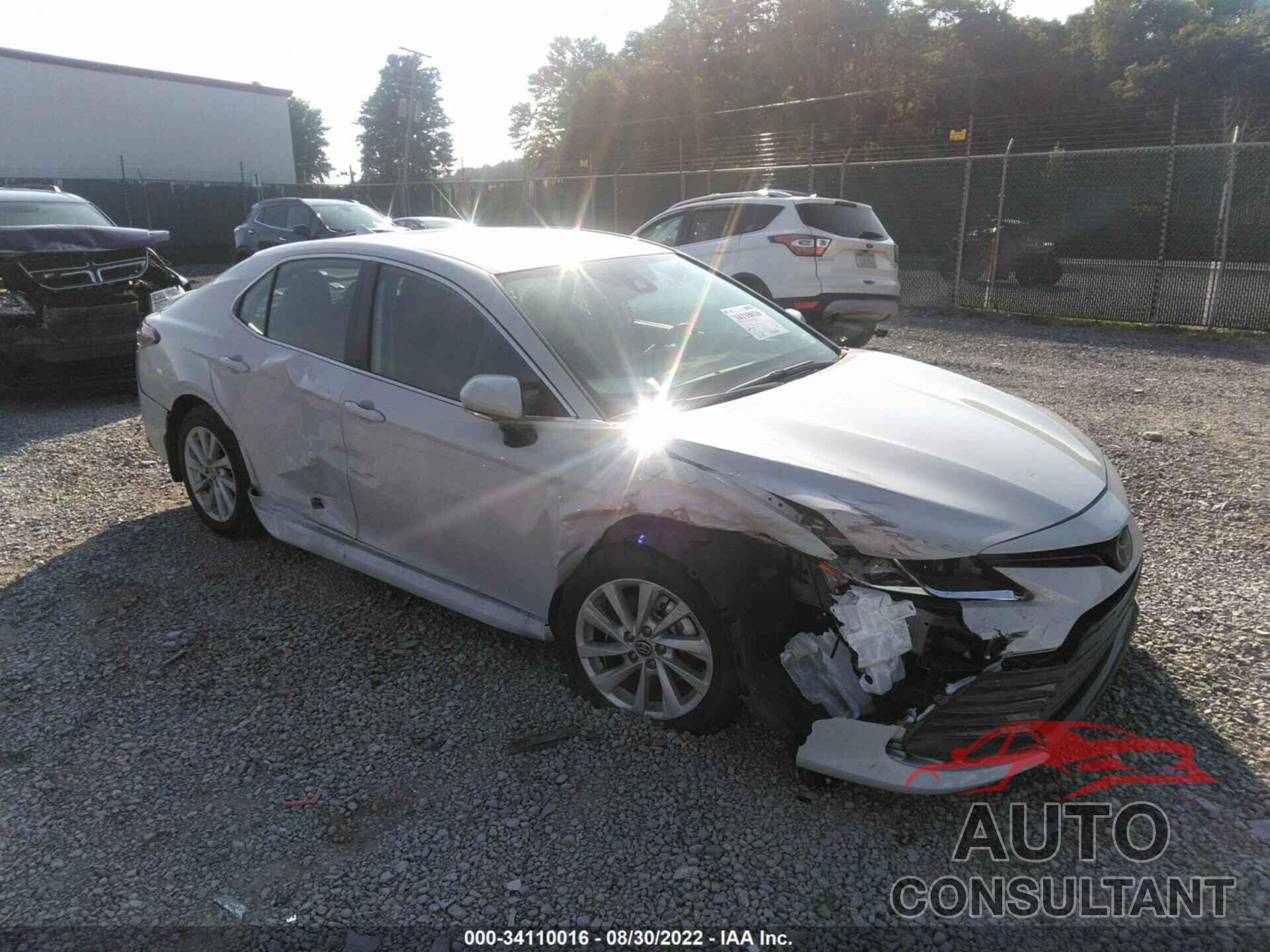 TOYOTA CAMRY 2022 - 4T1R11BK4NU071562