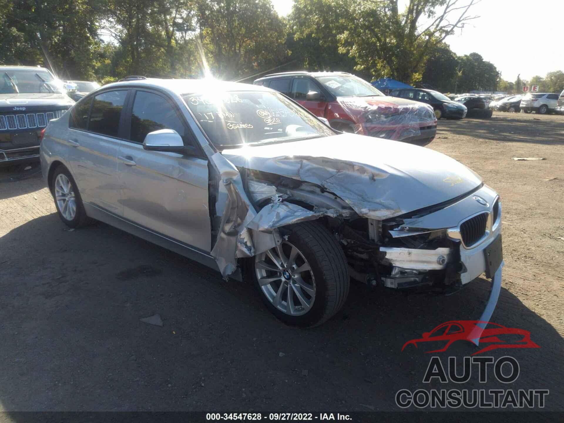 BMW 3 SERIES 2017 - WBA8A3C30HK692782
