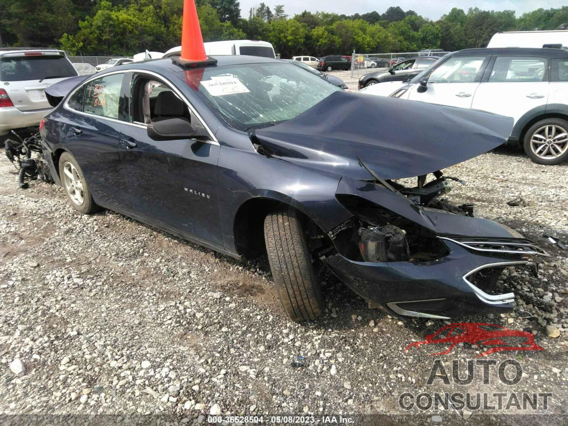 CHEVROLET MALIBU 2018 - 1G1ZB5ST1JF156187