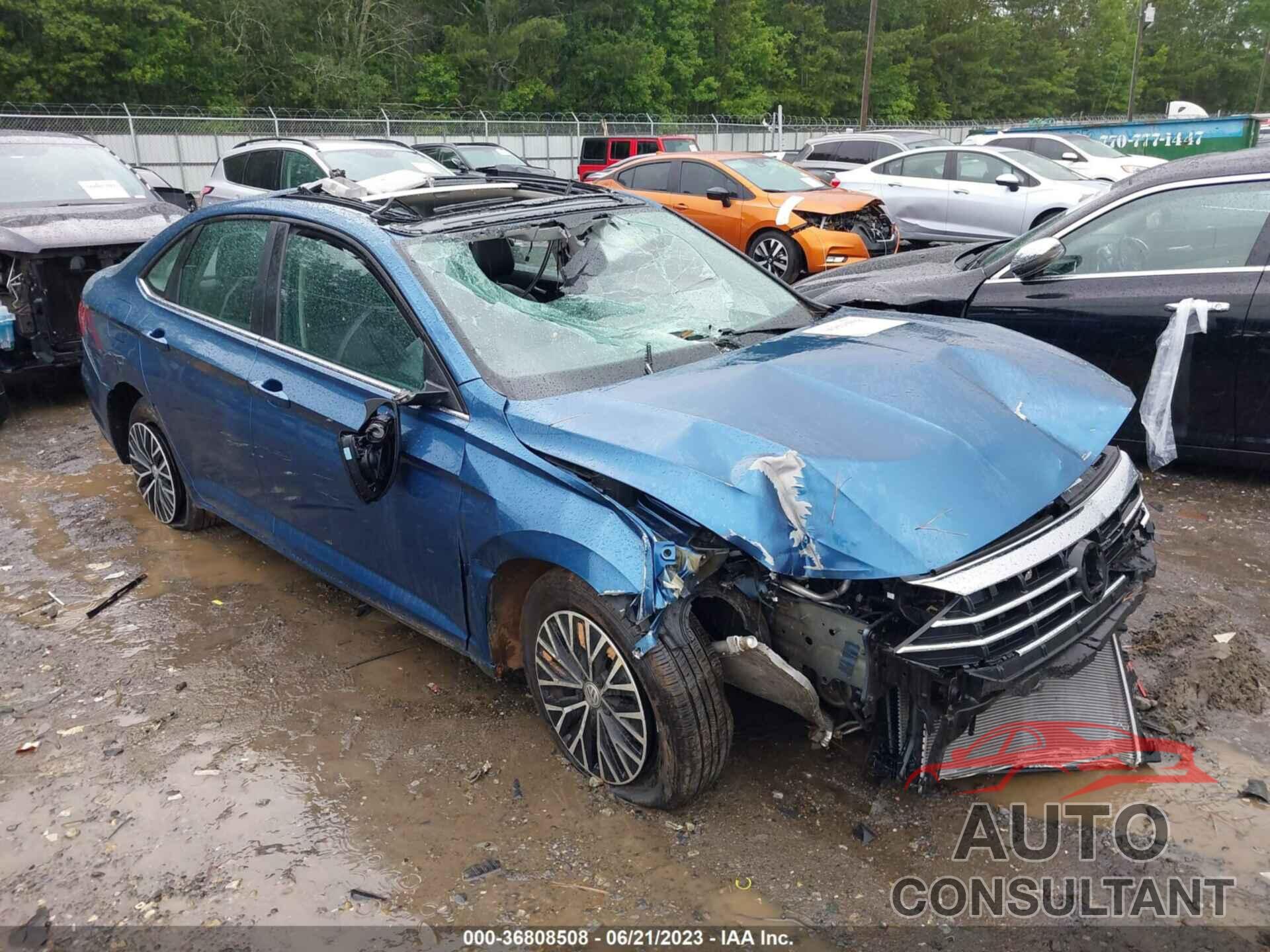 VOLKSWAGEN JETTA 2019 - 3VWCB7BU3KM157387