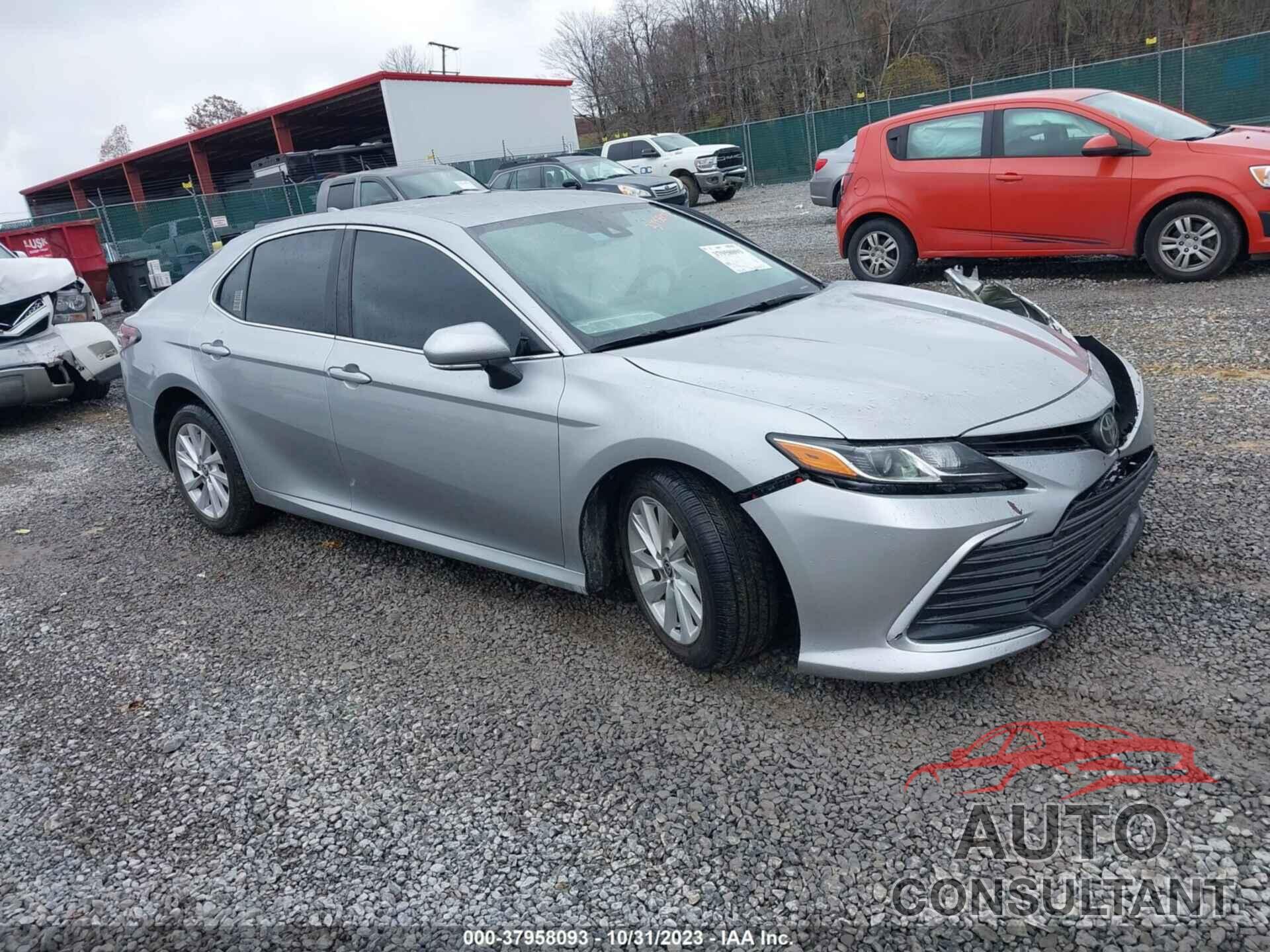 TOYOTA CAMRY 2021 - 4T1R11AK1MU527243