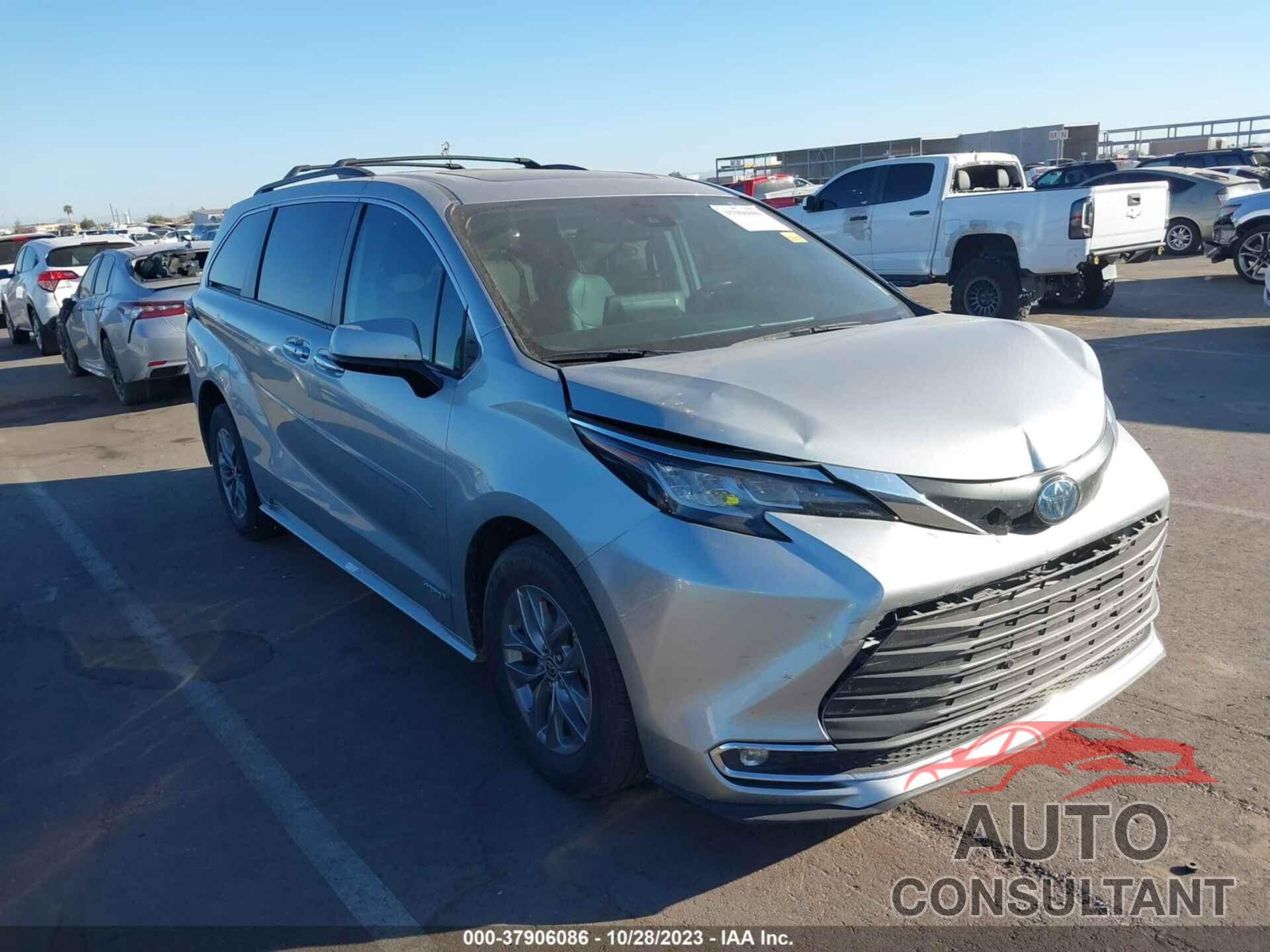 TOYOTA SIENNA 2021 - 5TDYRKEC0MS062122