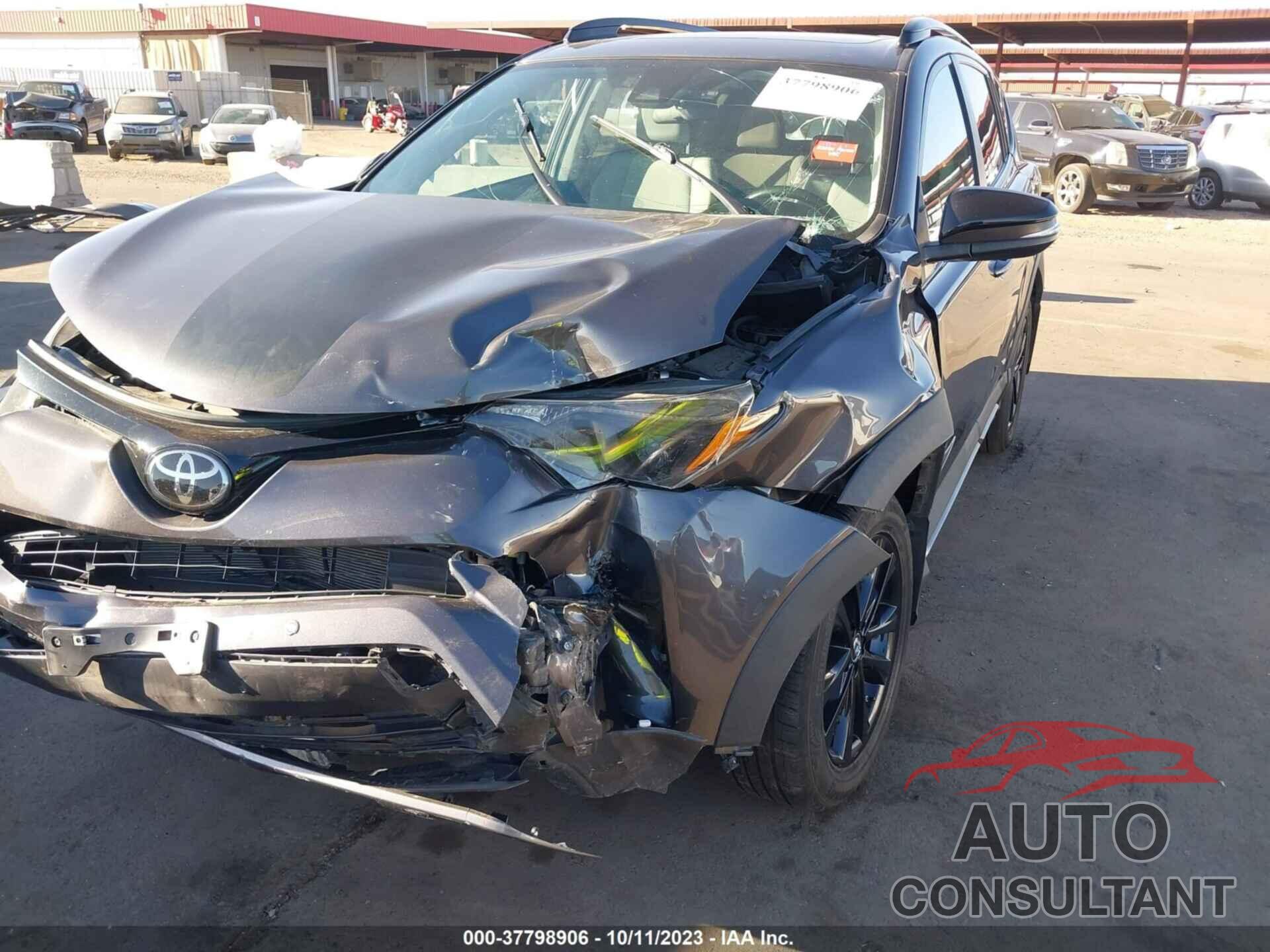 TOYOTA RAV4 2018 - 2T3RFREV4JW788258