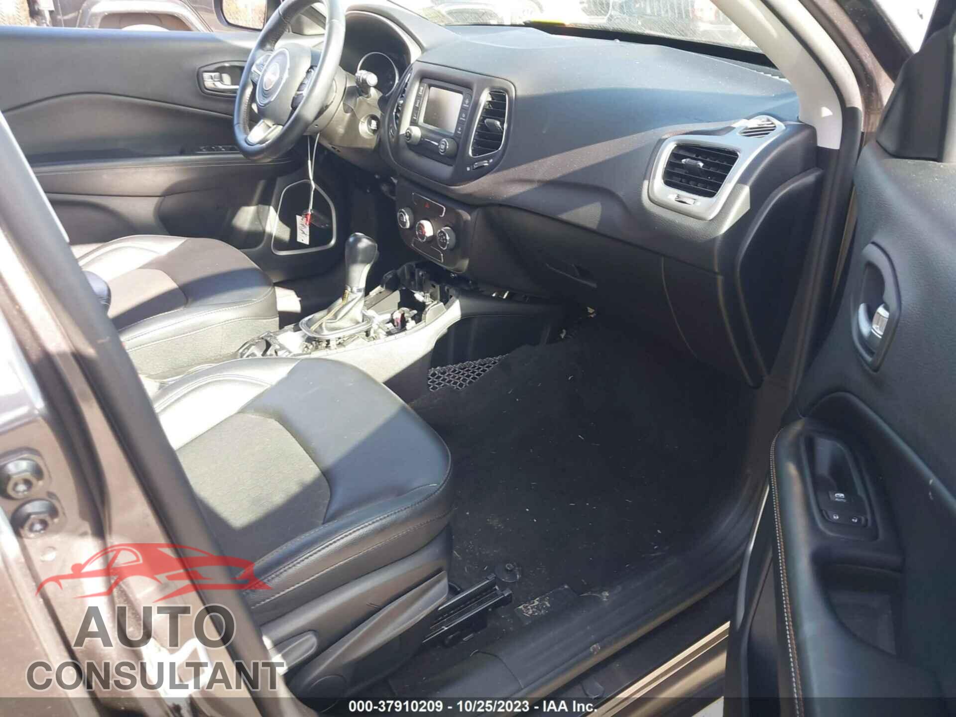 JEEP COMPASS 2018 - 3C4NJDBB5JT456993