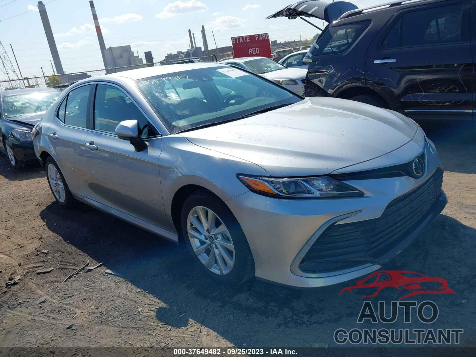 TOYOTA CAMRY 2021 - 4T1C11AK5MU553835