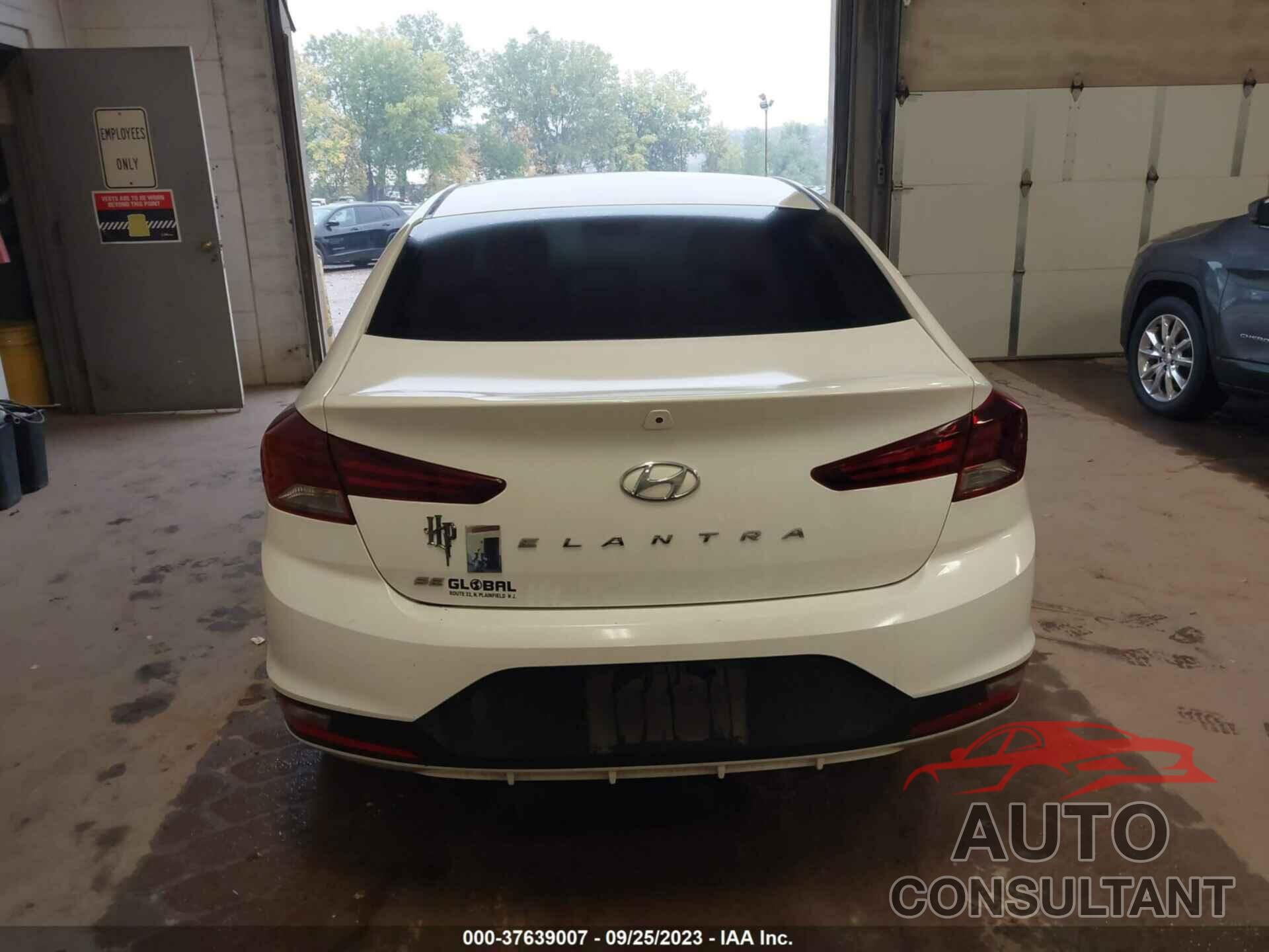 HYUNDAI ELANTRA 2020 - 5NPD74LF3LH619333