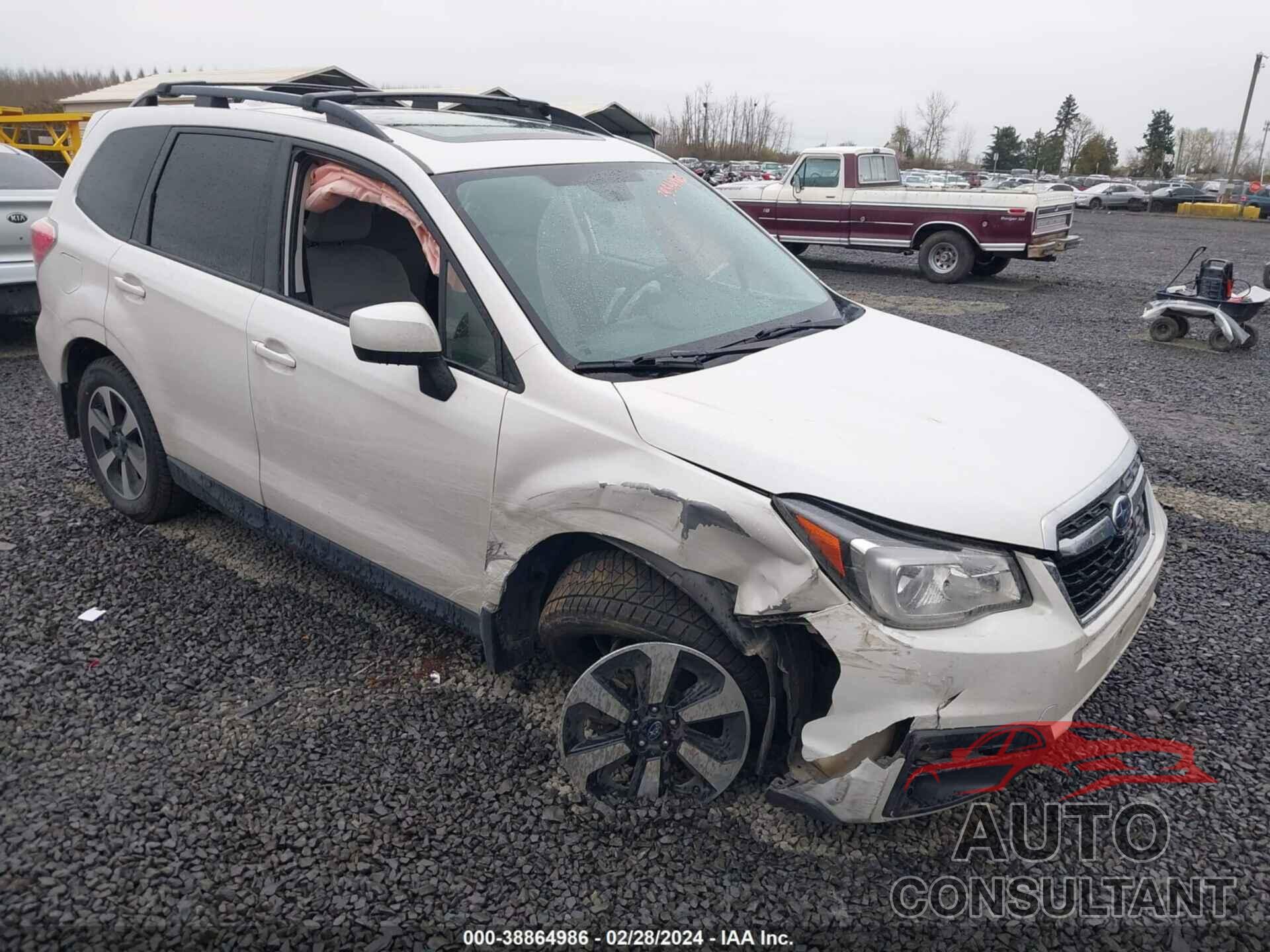 SUBARU FORESTER 2018 - JF2SJAGCXJH616157