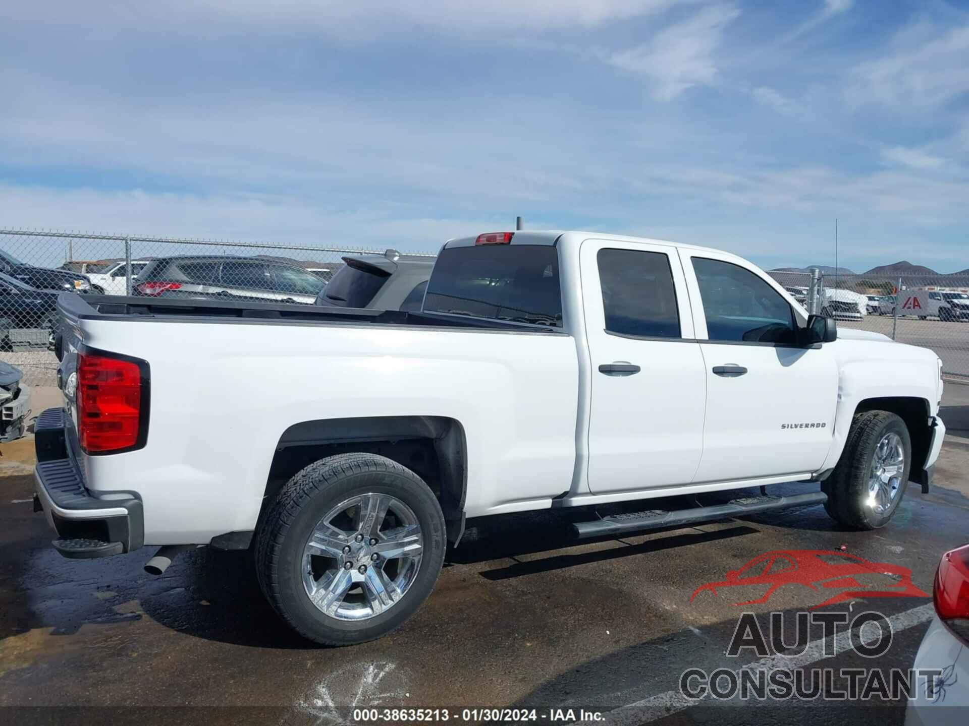 CHEVROLET SILVERADO 1500 2018 - 1GCRCPEHXJZ163418