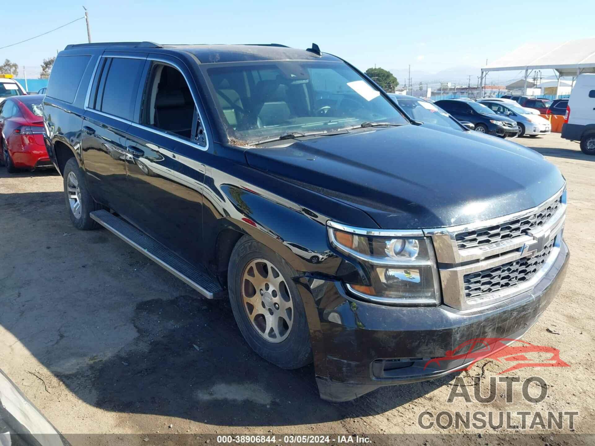 CHEVROLET SUBURBAN 2017 - 1GNSCHKC3HR221774