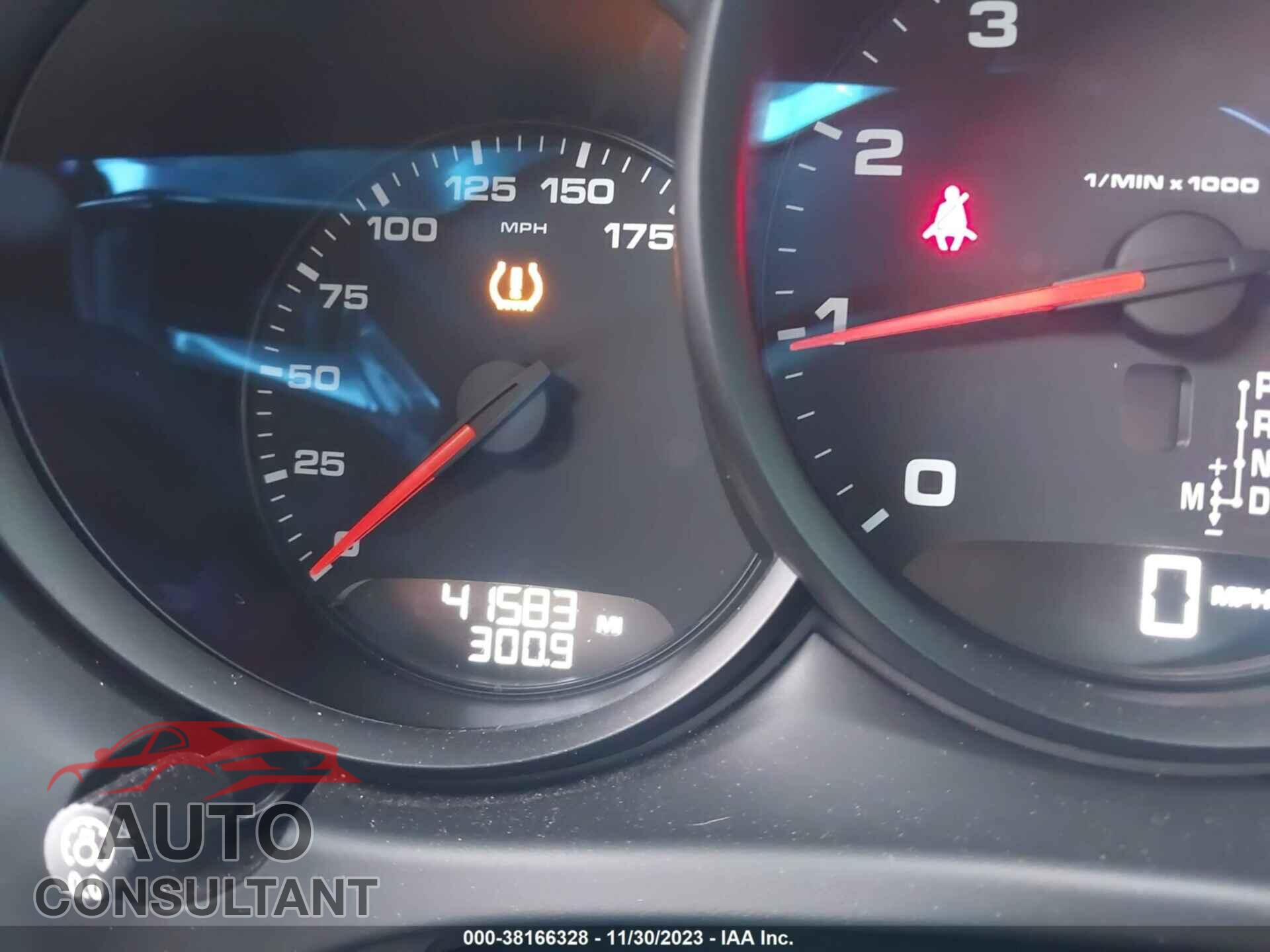 PORSCHE MACAN 2018 - WP1AA2A59JLB22006